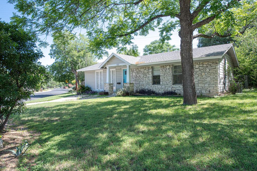 122 Havana St Property Photo 1