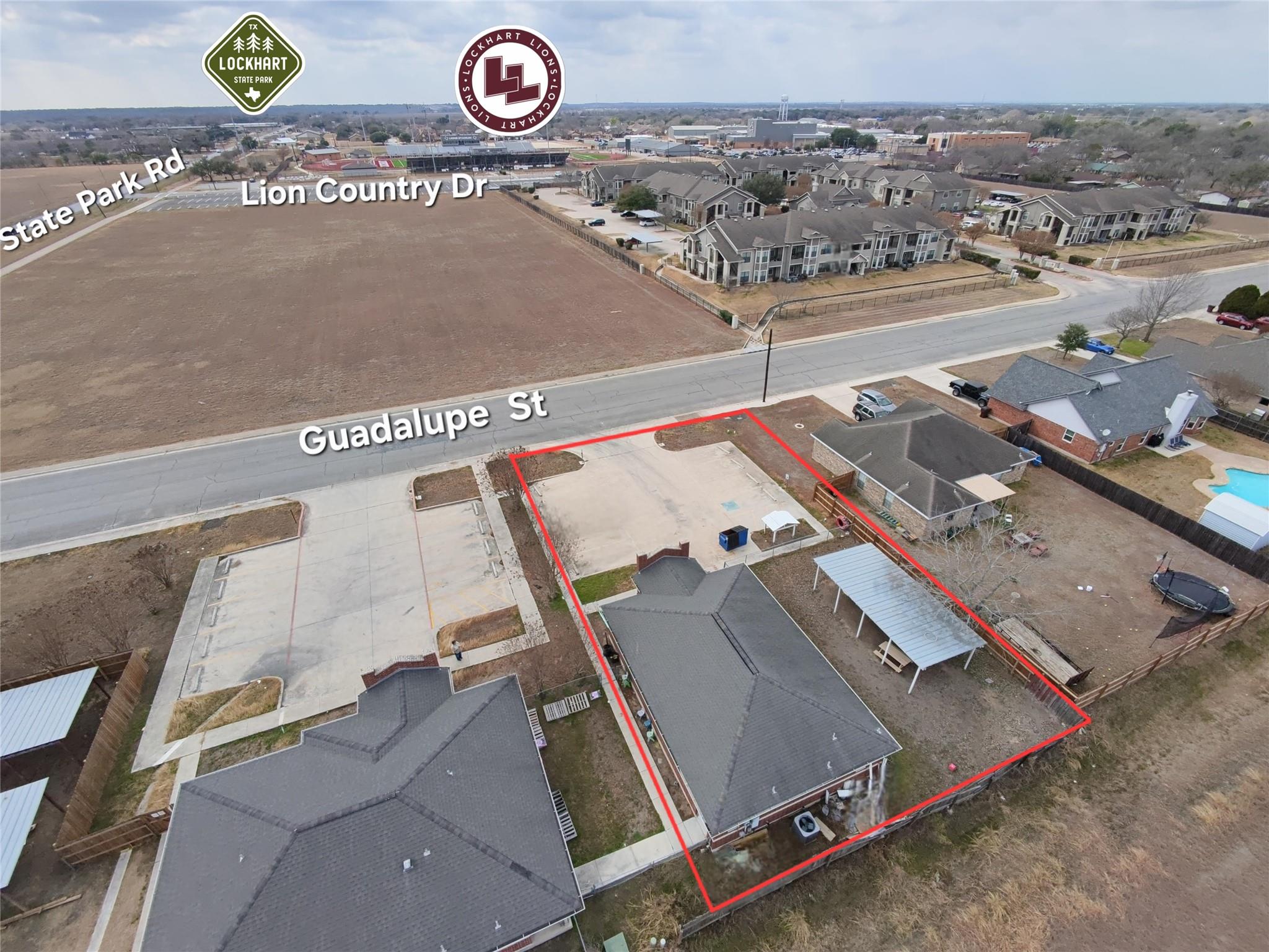 1020 S Guadalupe St Property Photo 1
