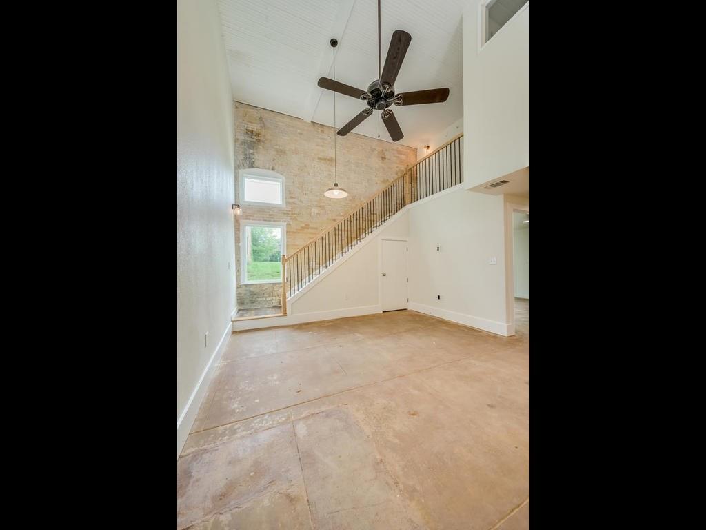 110 S Main St #104 Property Photo 11