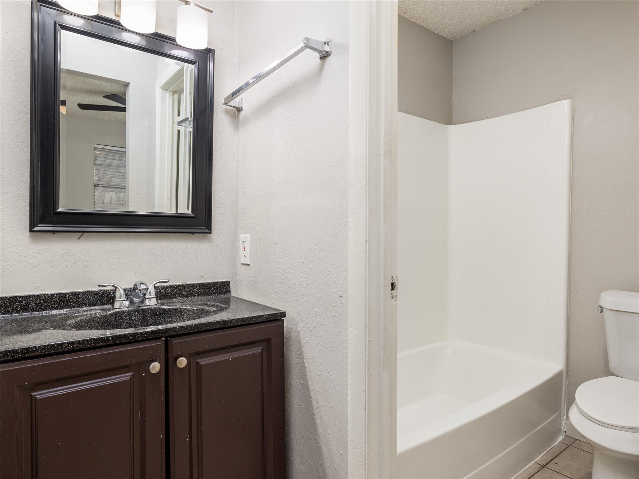 4314 Gillis St Property Photo 10