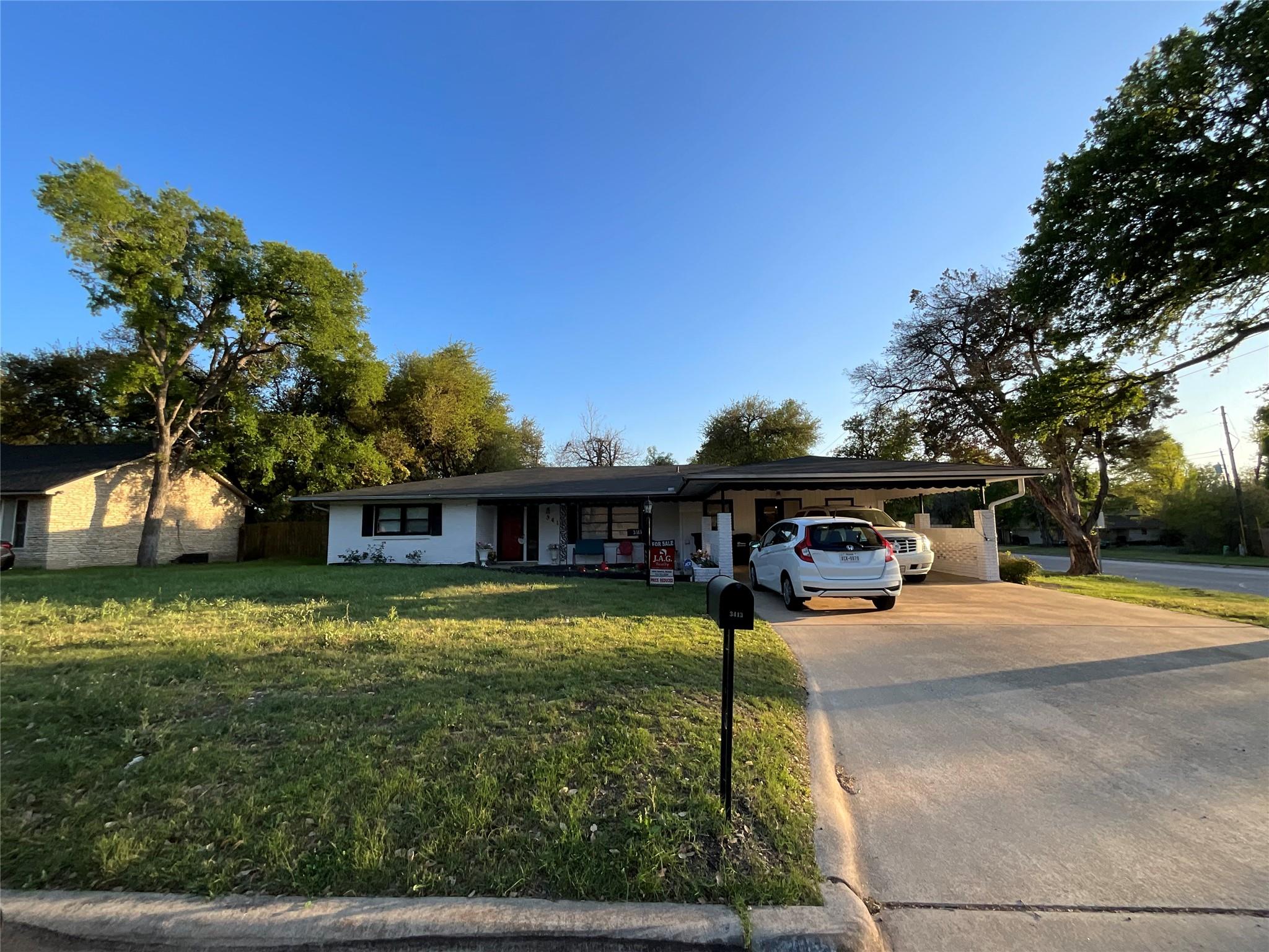 3413 Forest Trl Property Photo 2