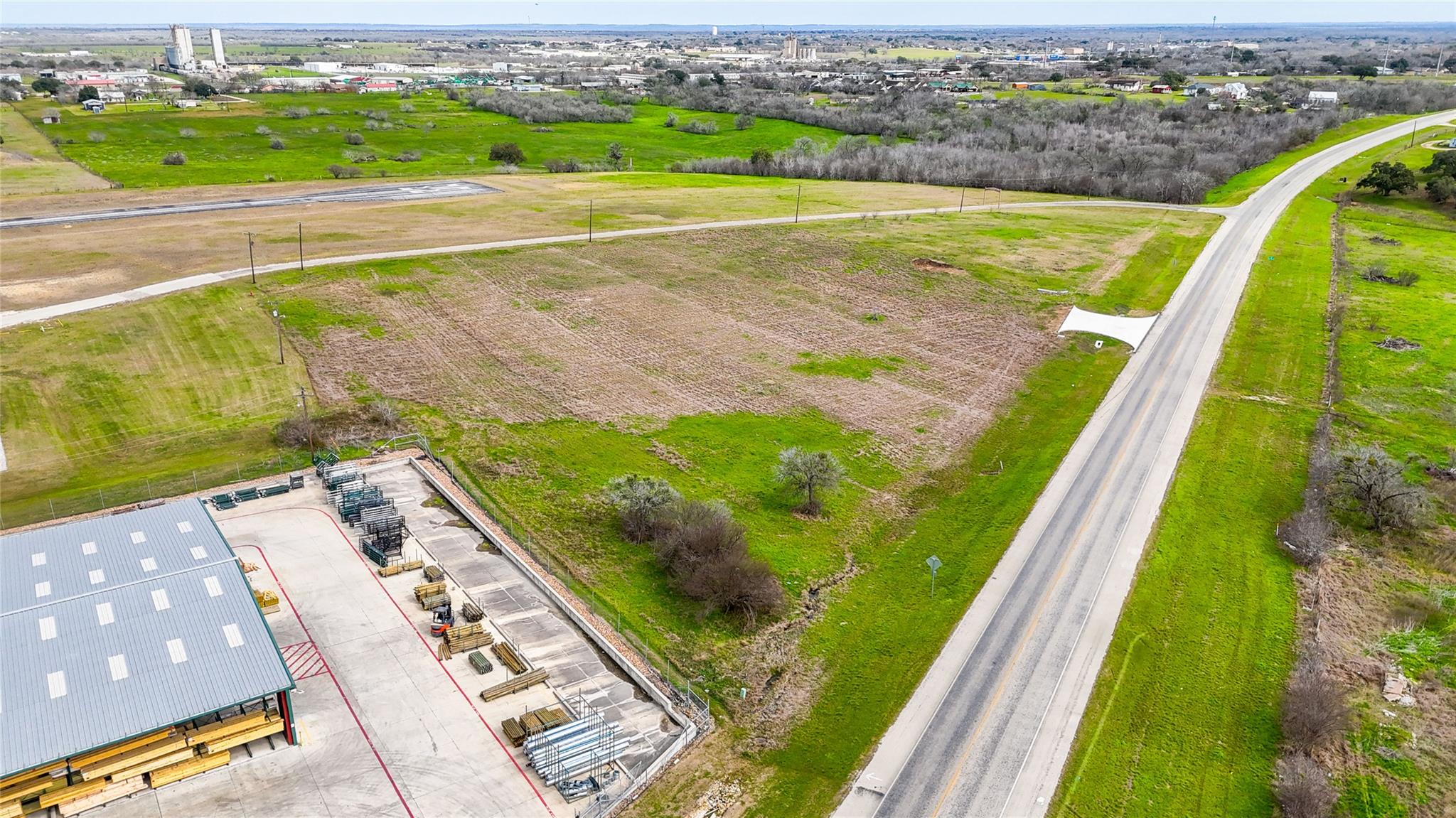 2700 Us-183 None Property Photo 2