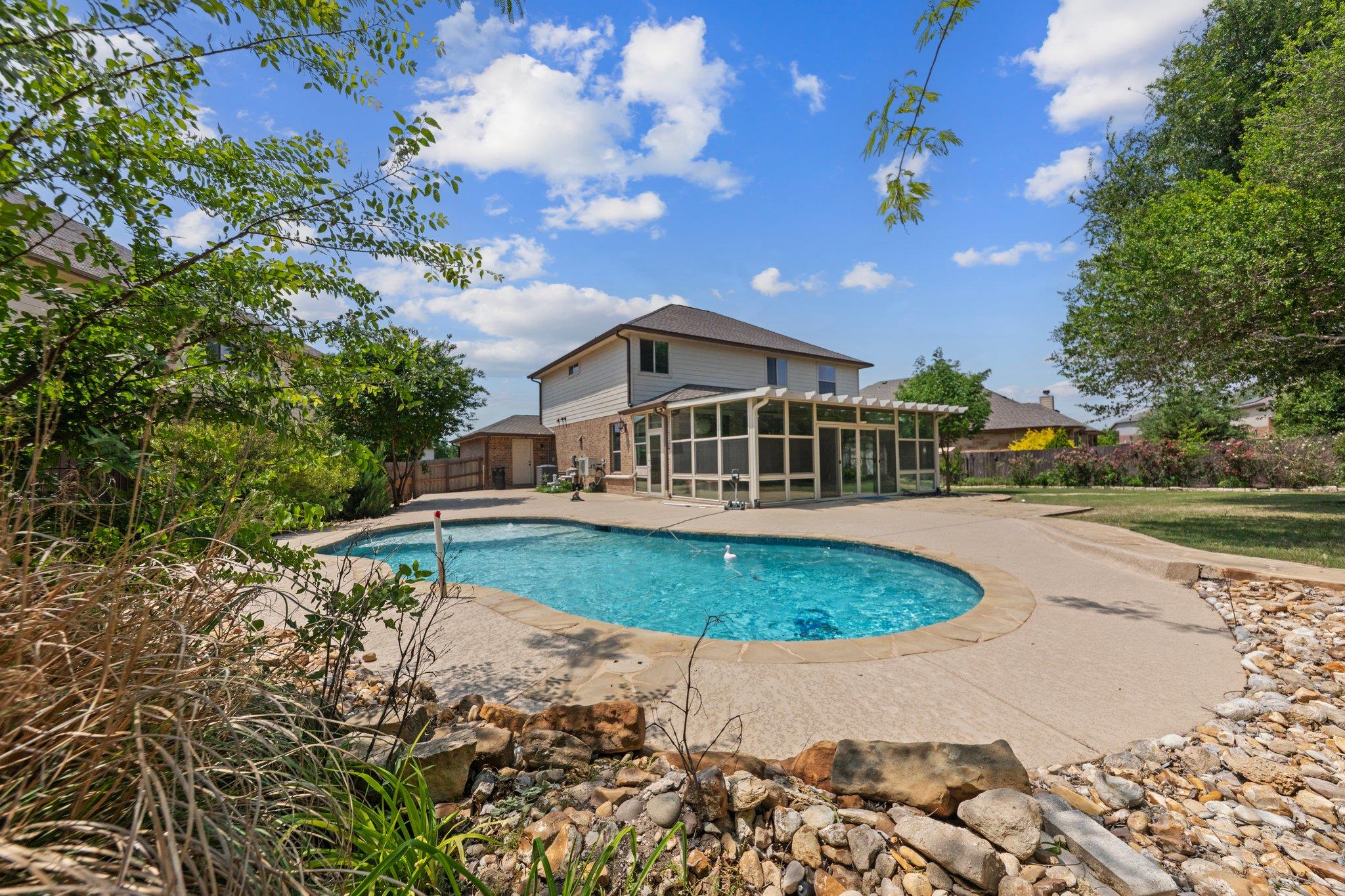5709 Fenton Ln Property Photo 1