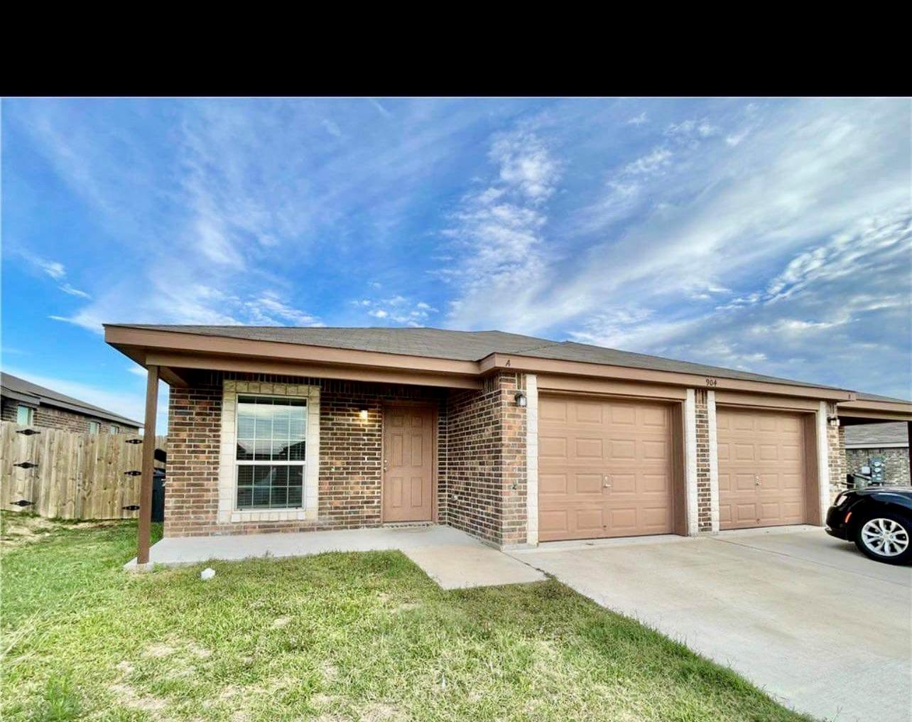 904 Lasso Dr #a Property Photo 1