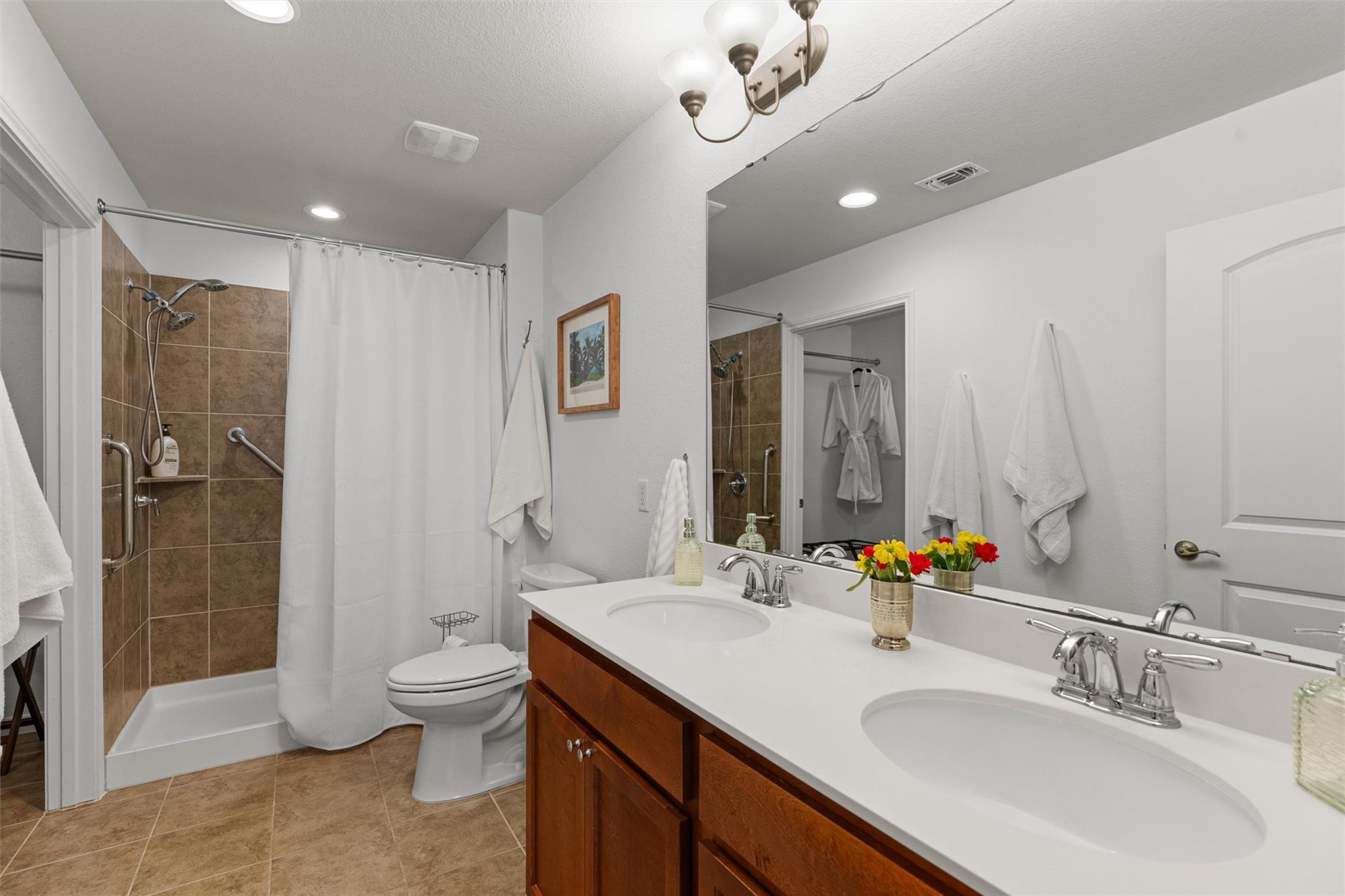 400 Fannin Ct Property Photo 22