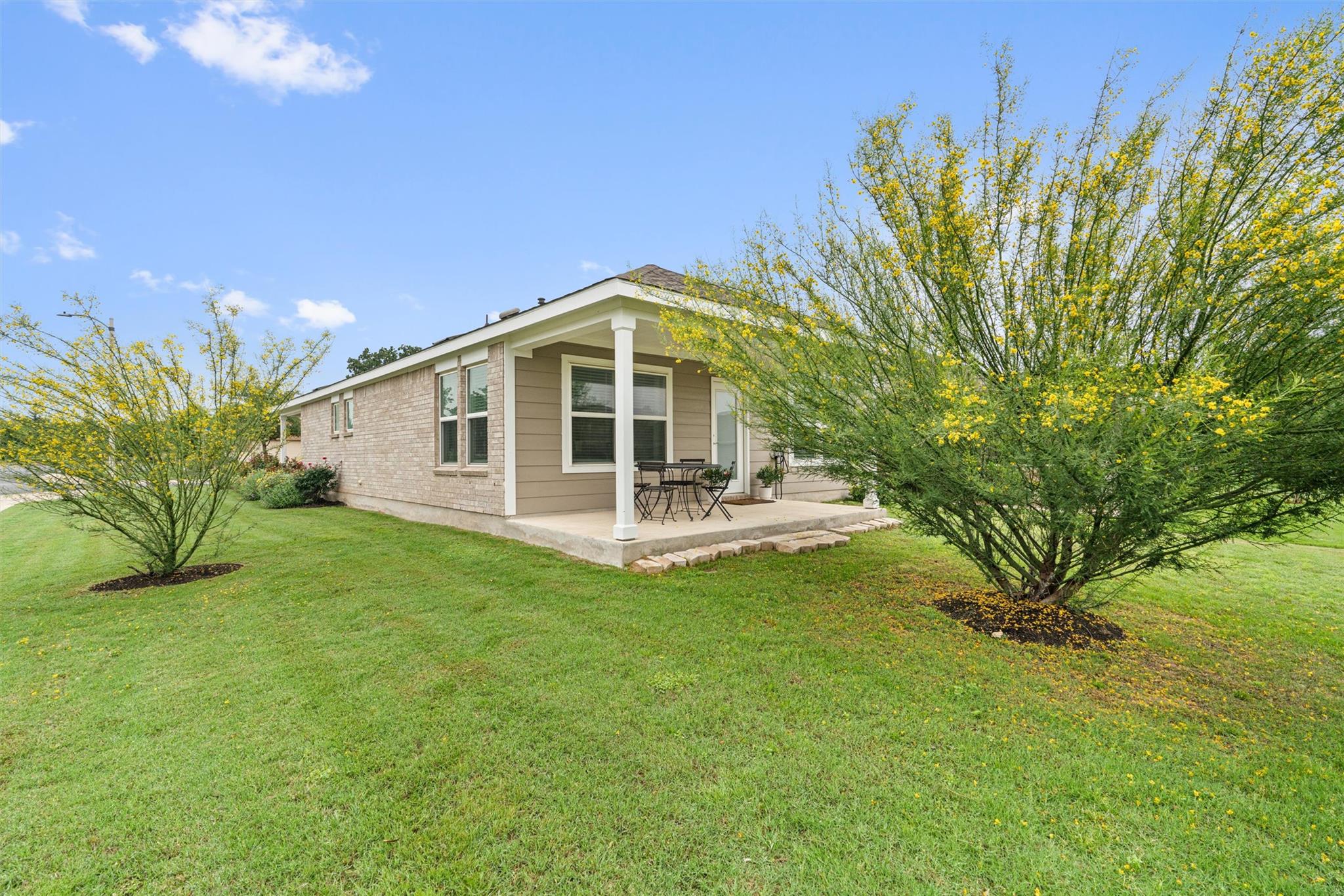 400 Fannin Ct Property Photo 33