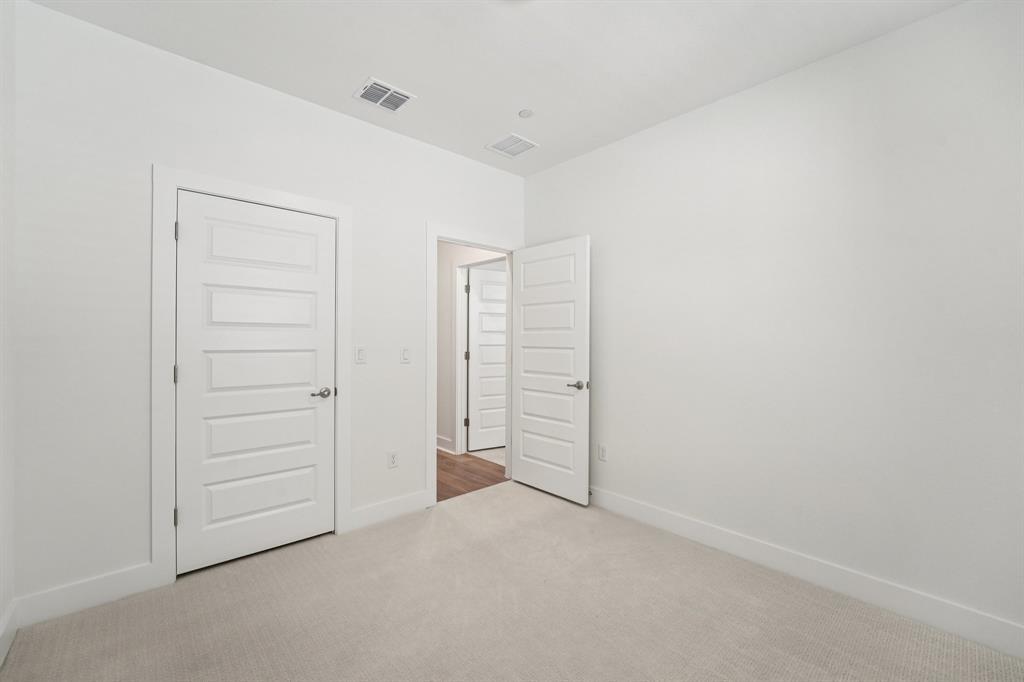 200 W 56th St #8104 Property Photo 11