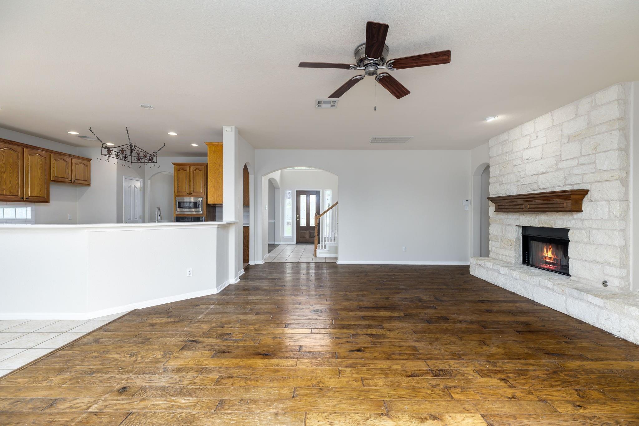 2901 Cashell Wood Dr Property Photo 8
