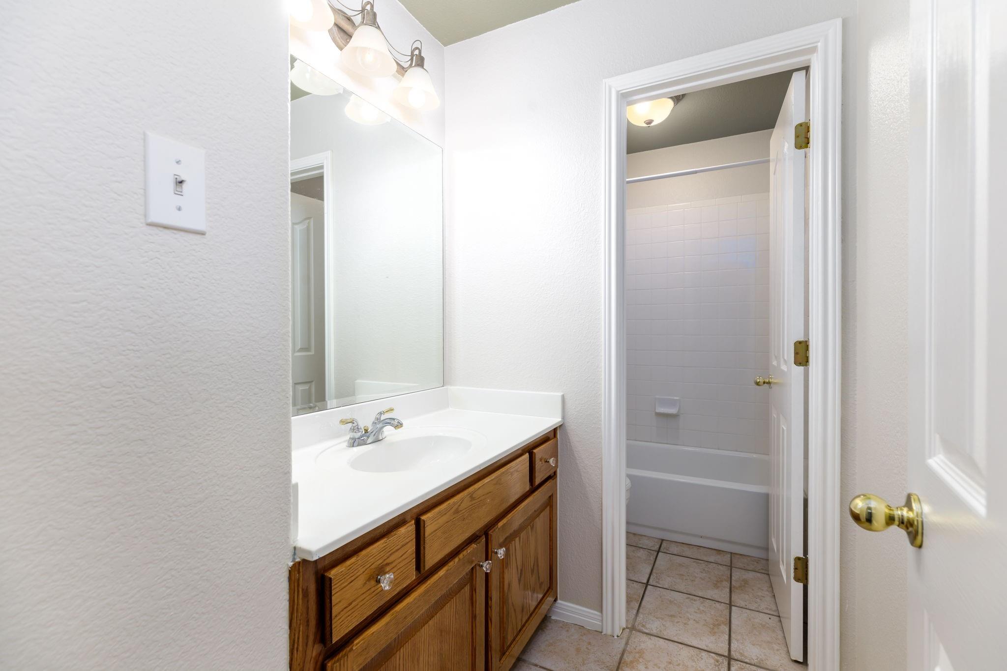 2901 Cashell Wood Dr Property Photo 24