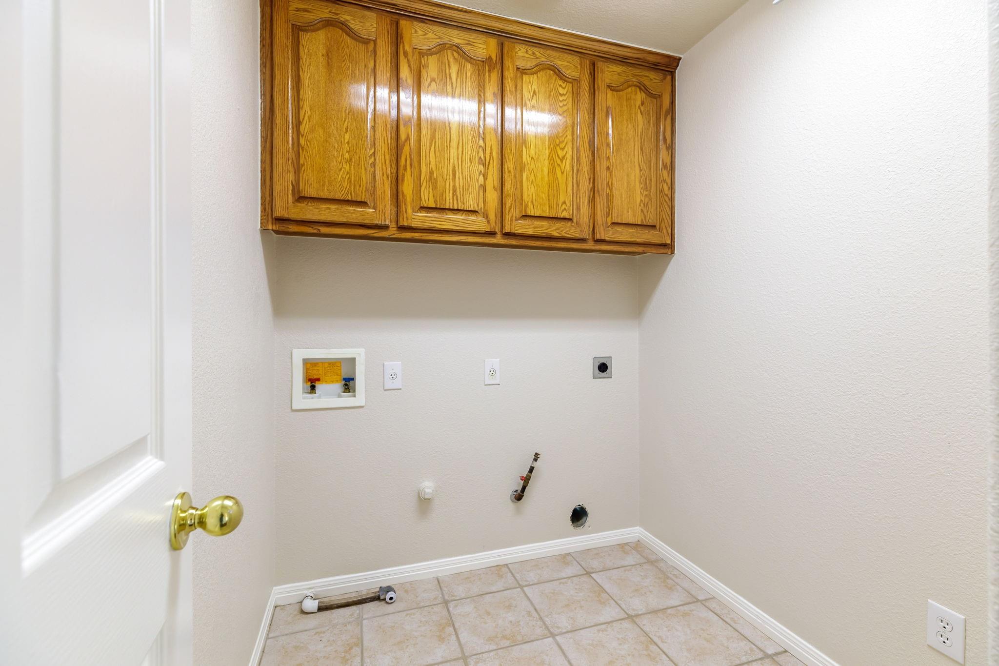 2901 Cashell Wood Dr Property Photo 25