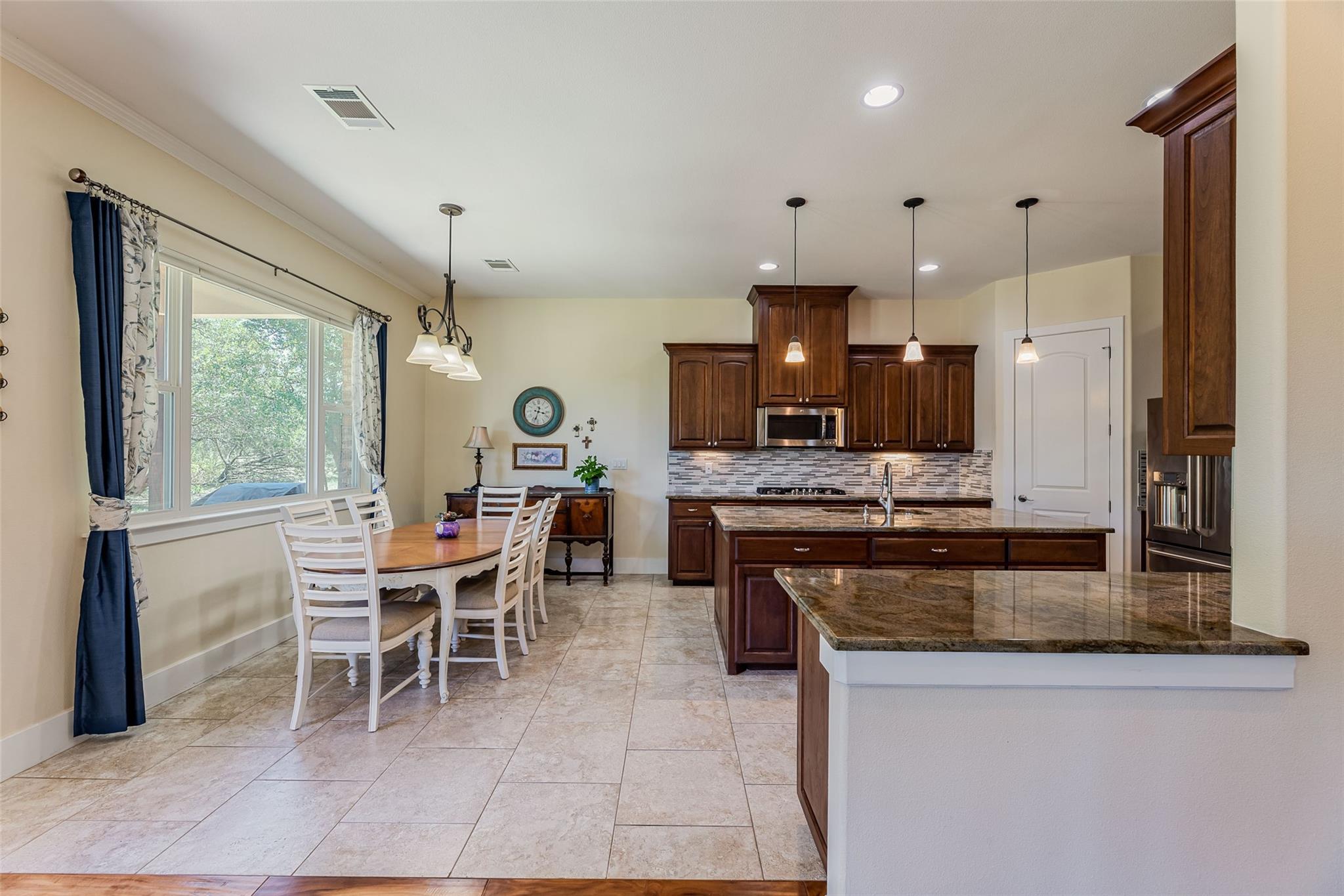 103 Paloma Pl Property Photo 5