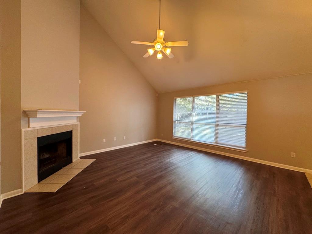 5305 Tamango Way Property Photo 8