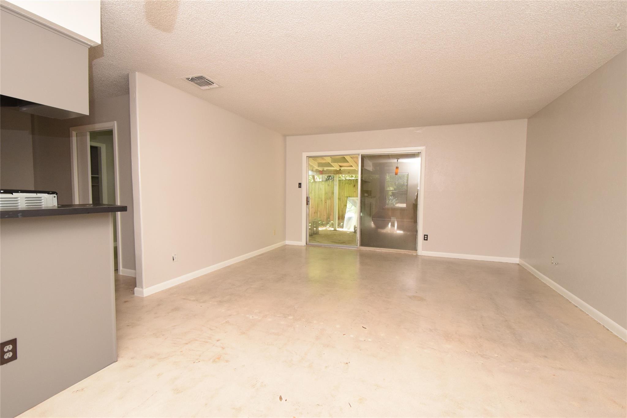3313 S Oak Dr Property Photo 7