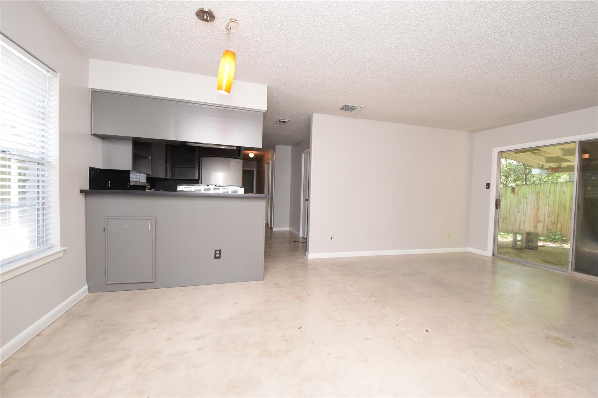 3313 S Oak Dr Property Photo 9