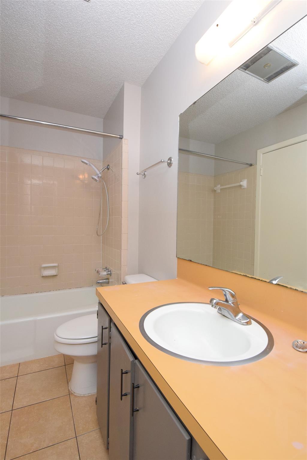 3313 S Oak Dr Property Photo 25