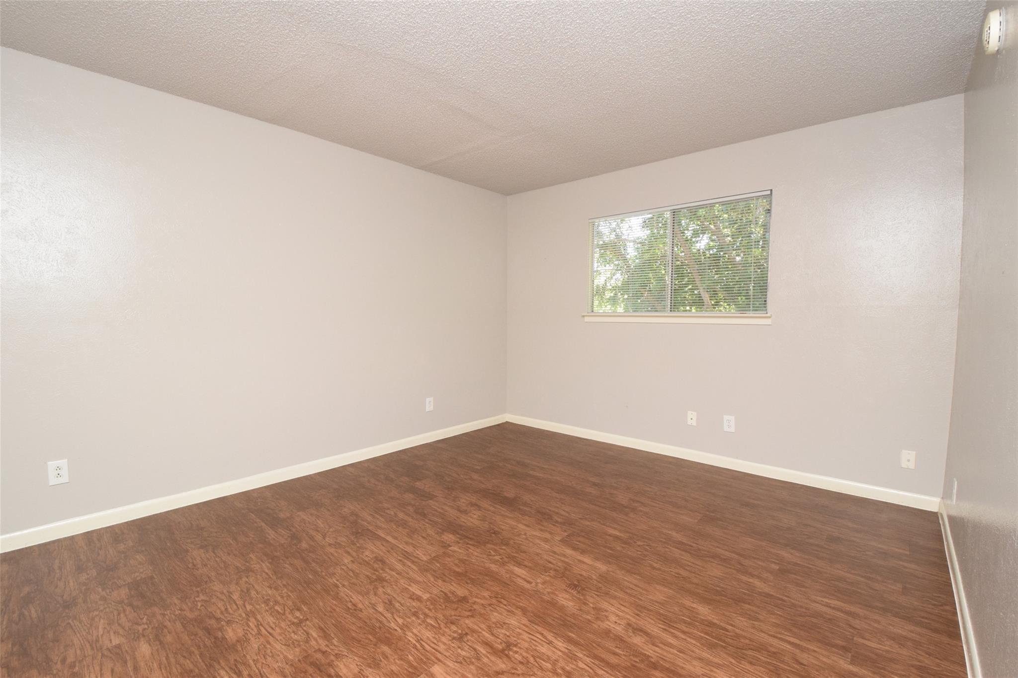 3313 S Oak Dr Property Photo 28