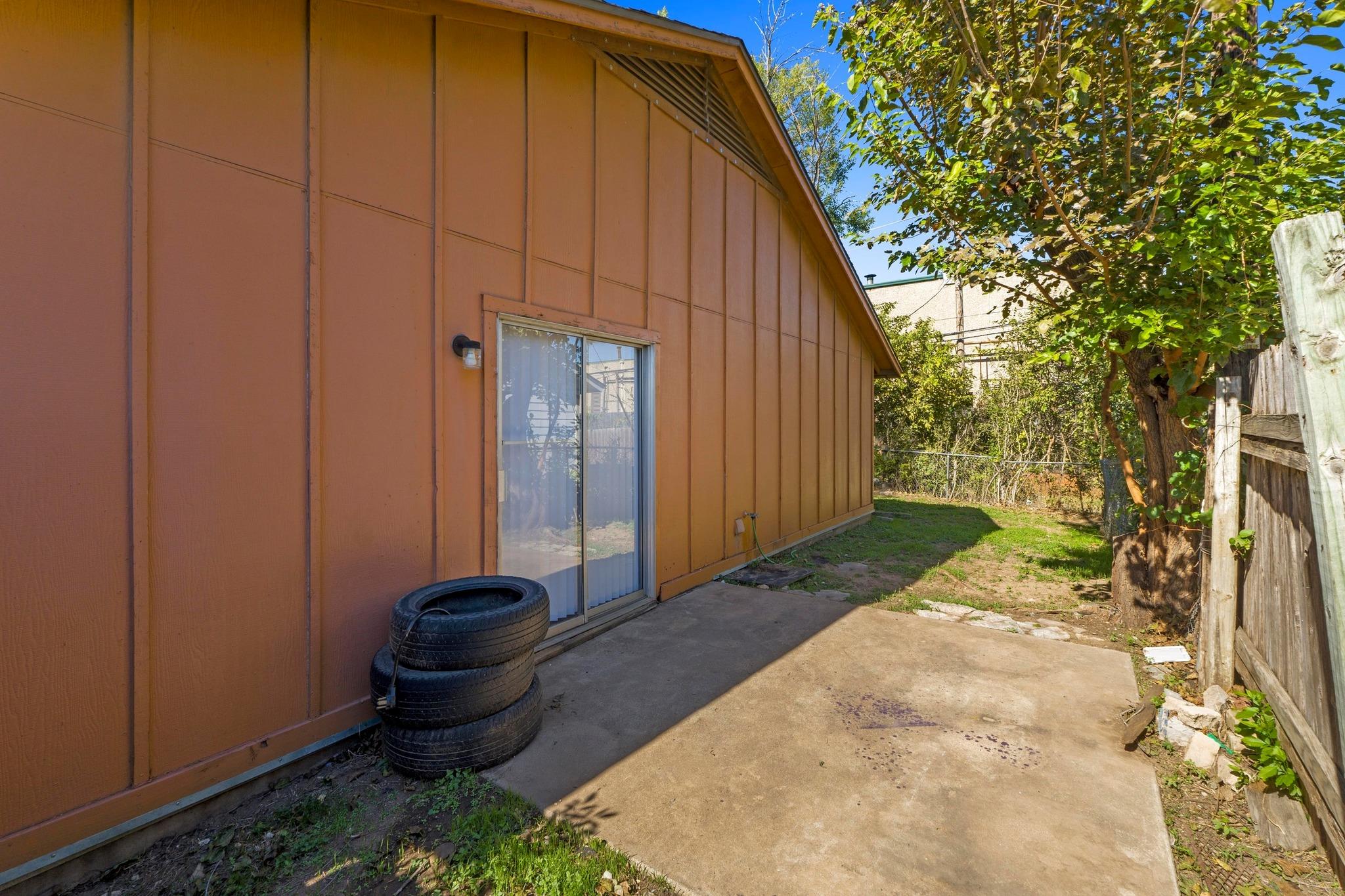 1914 Nicole Cir #a Property Photo 14
