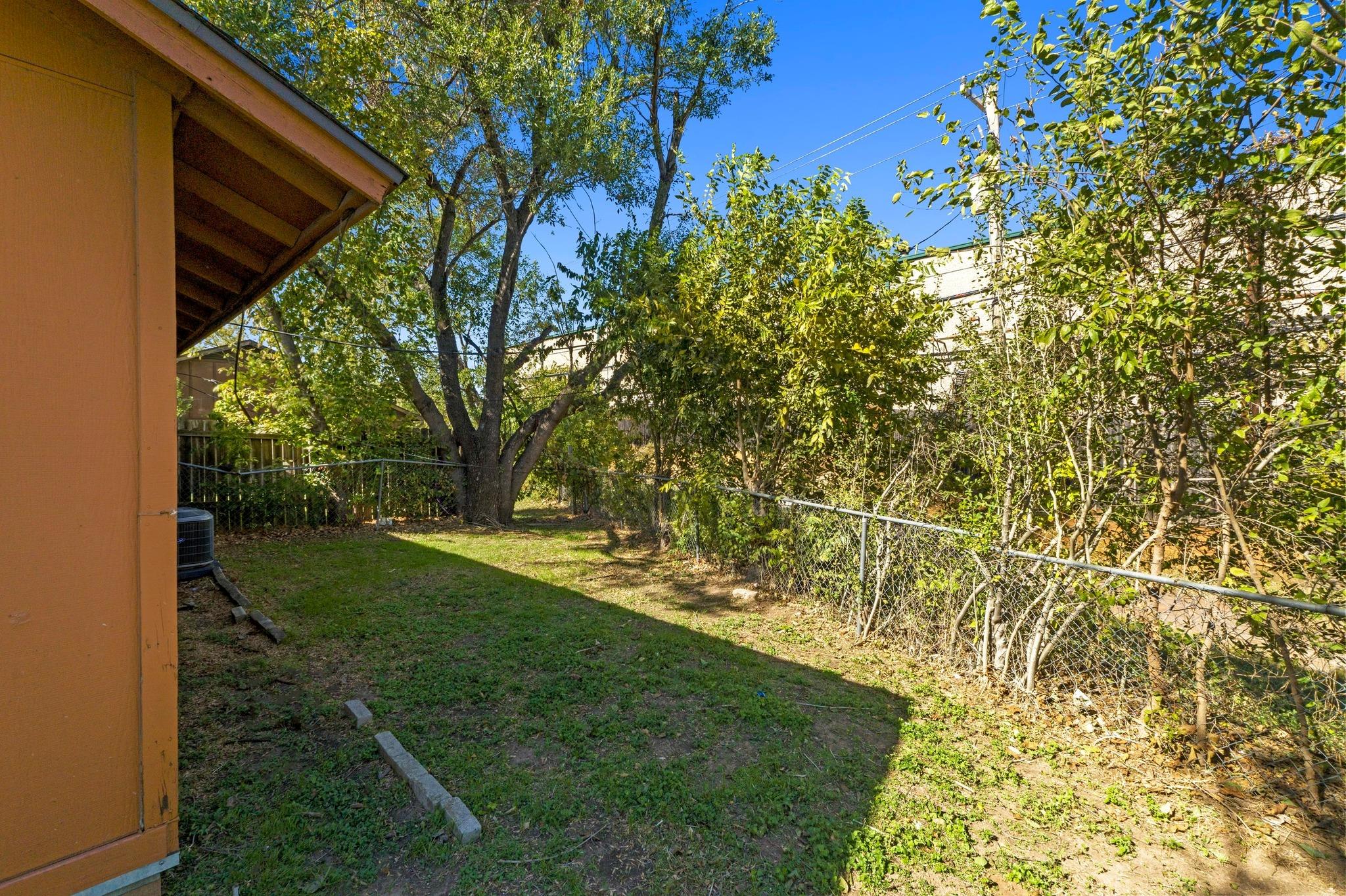 1914 Nicole Cir #a Property Photo 15