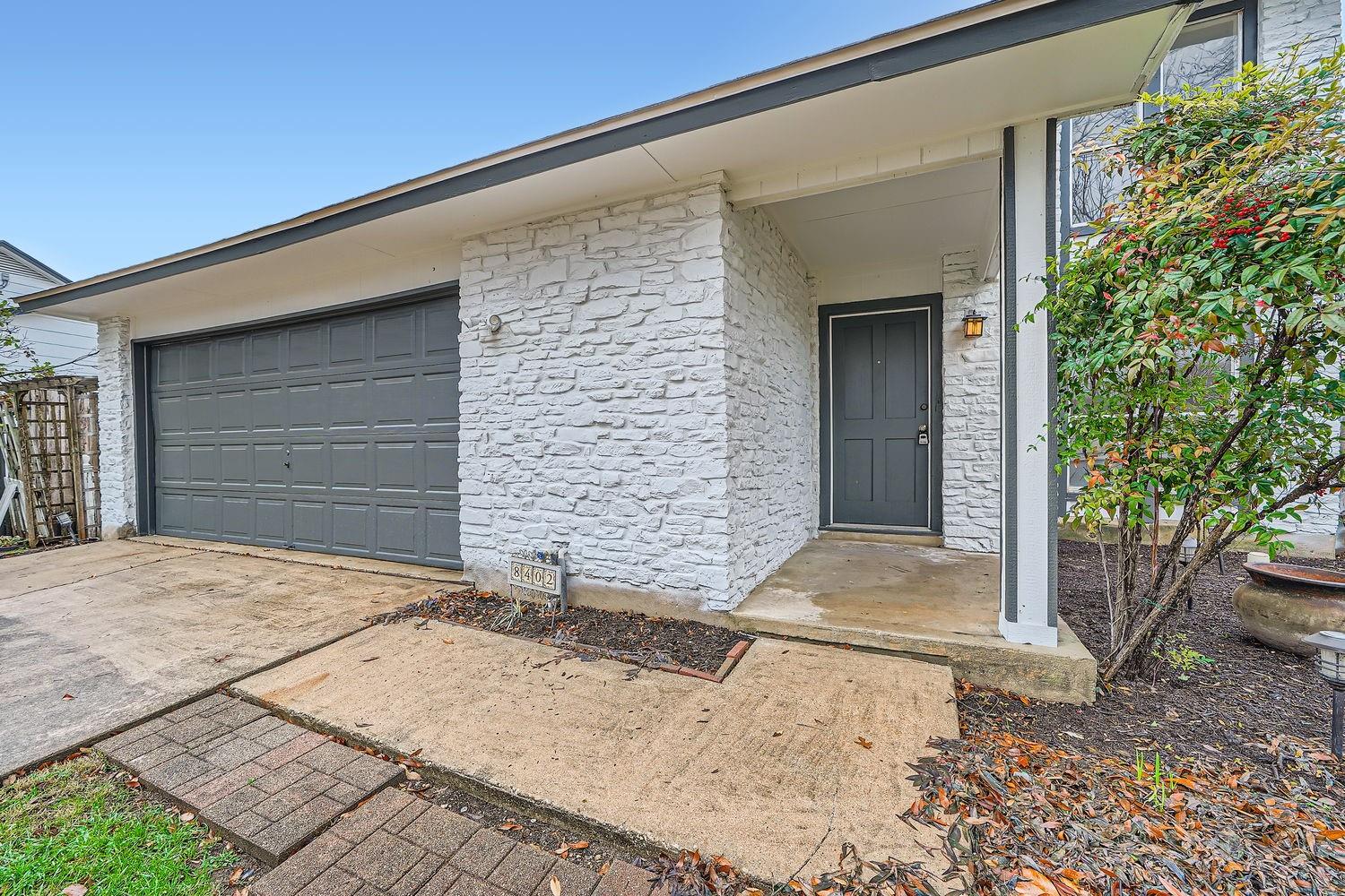 8402 Danville Dr Property Photo 4