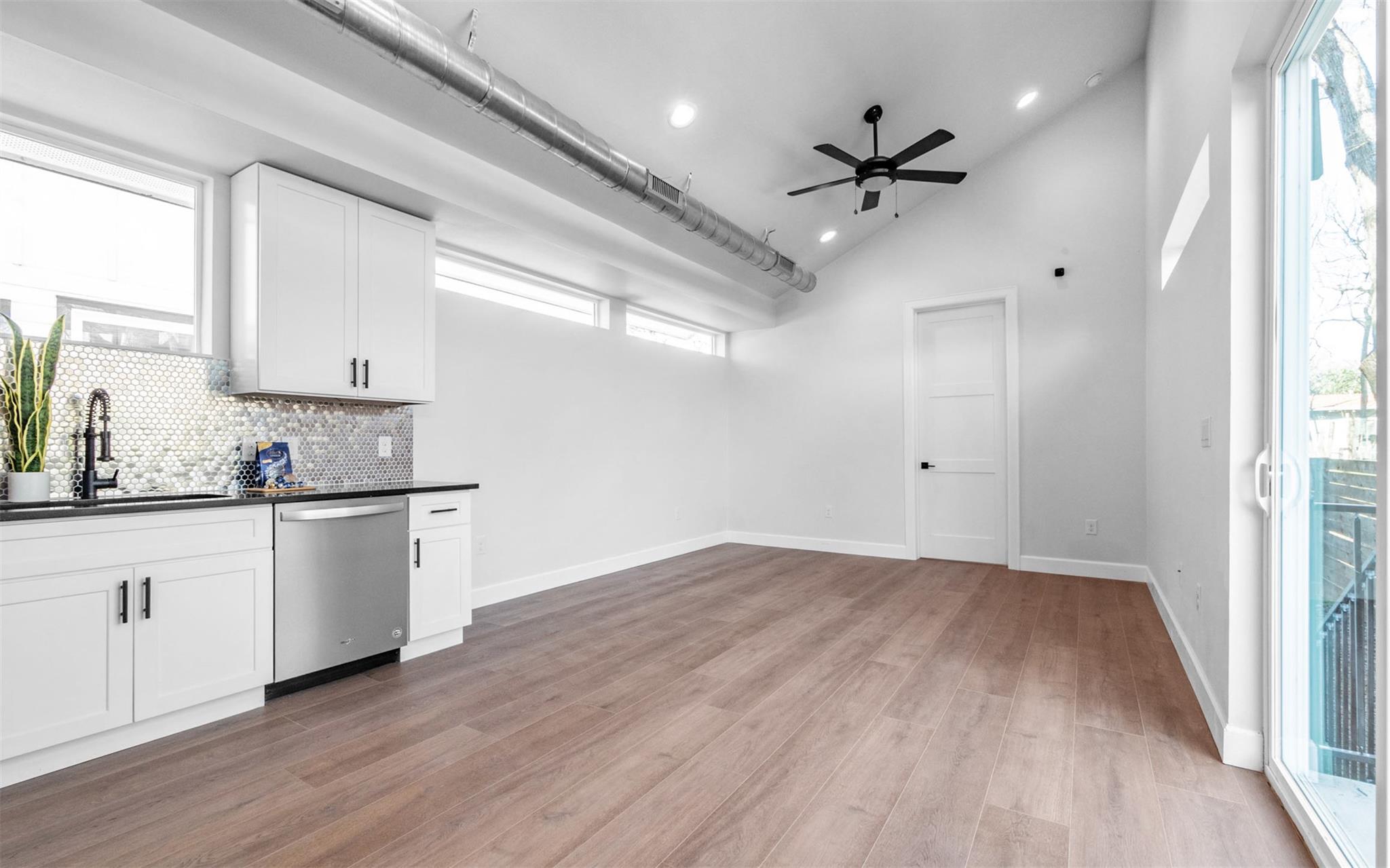 1130 Spur Street B Property Photo 5