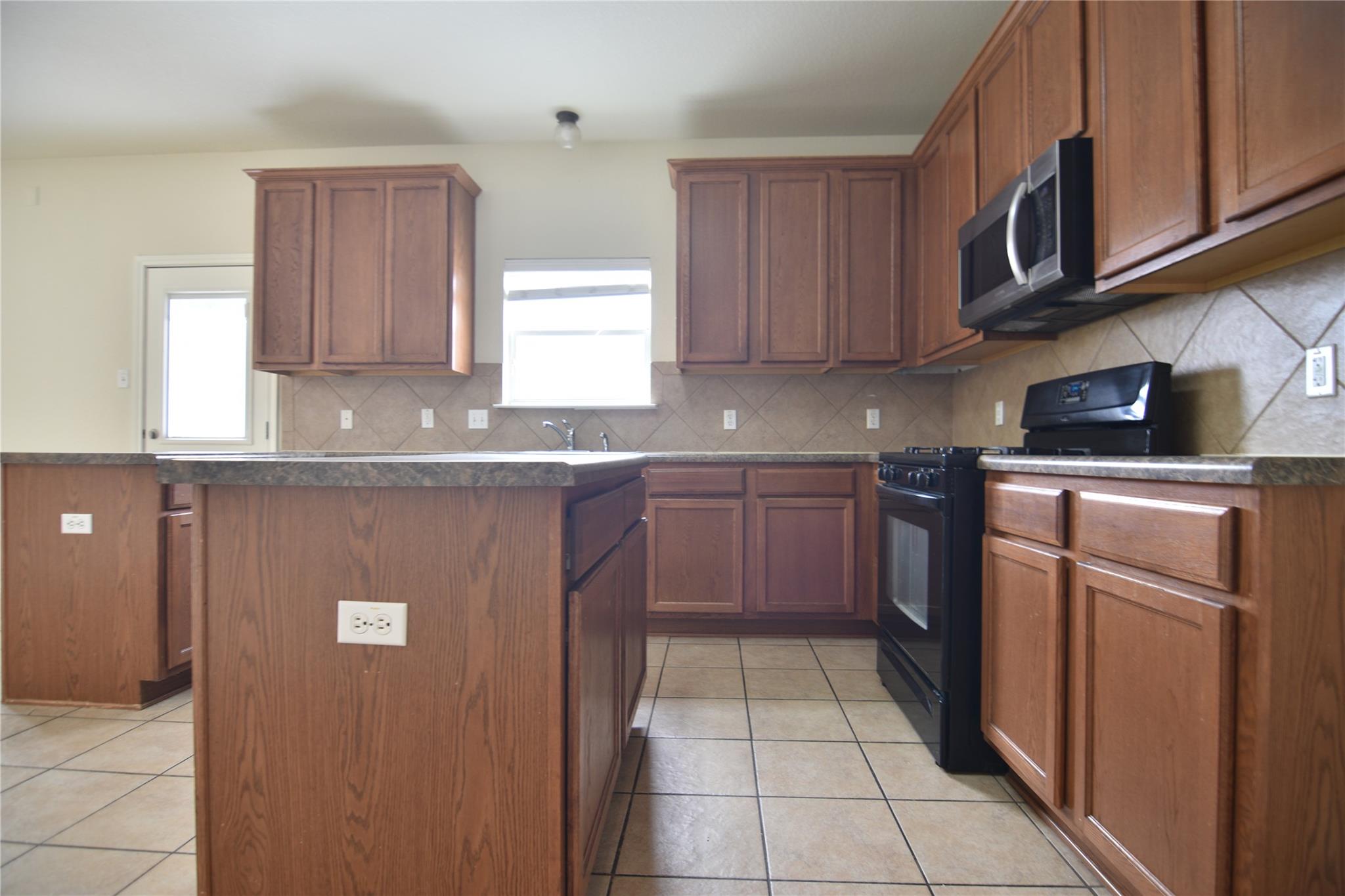 2413 Rachel Ct Property Photo 10