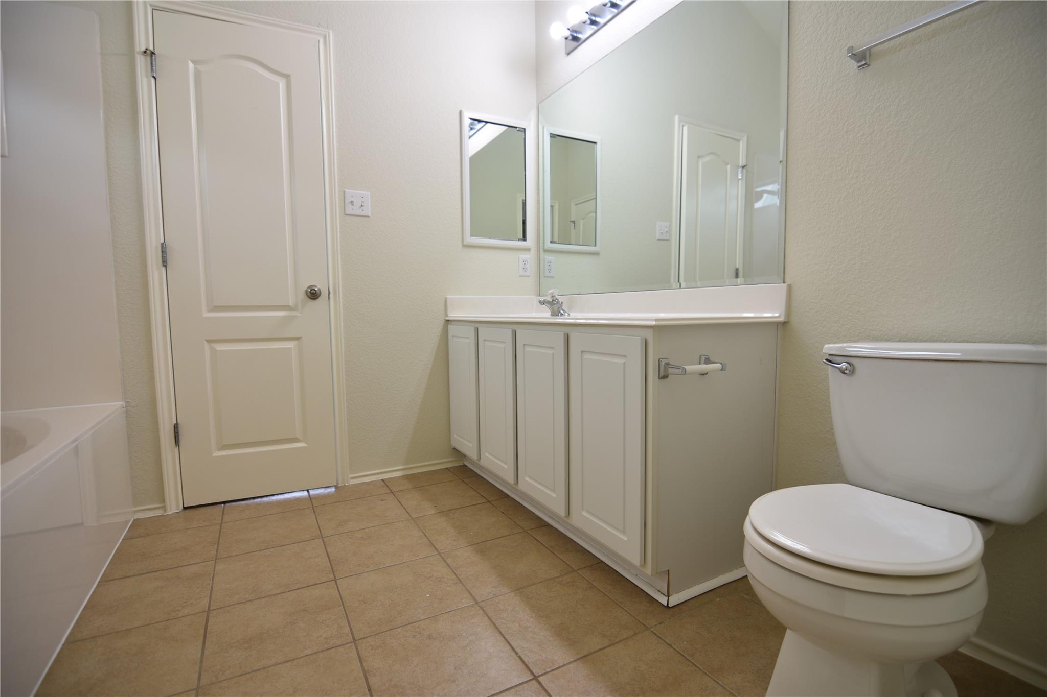 2413 Rachel Ct Property Photo 30