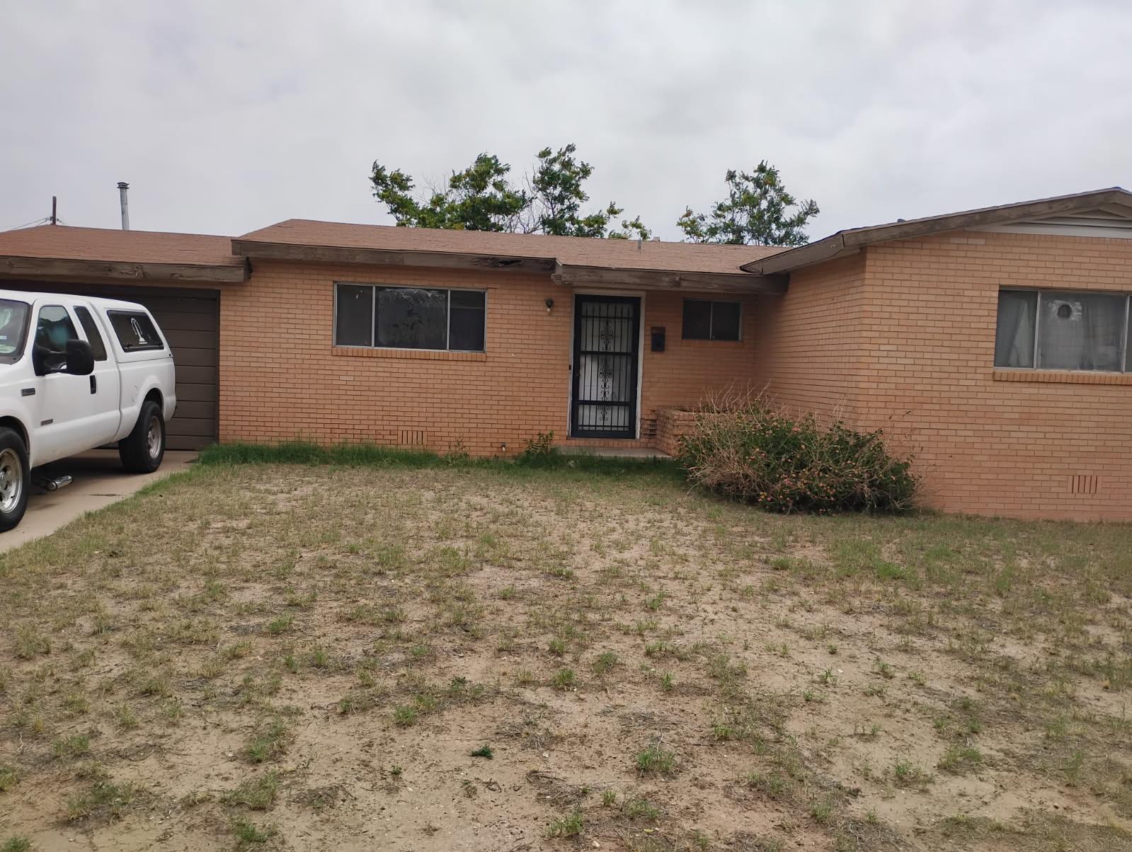 1003 Pine Ave Property Photo 1