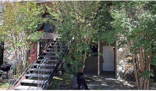 7001 Oak Meadow Cir #b Property Photo 1