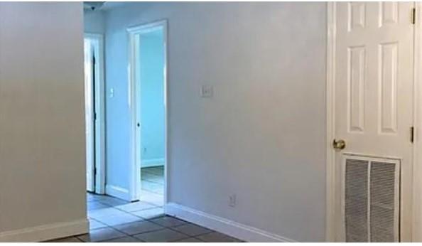 7001 Oak Meadow Cir #b Property Photo 6