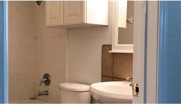 7001 Oak Meadow Cir #b Property Photo 10