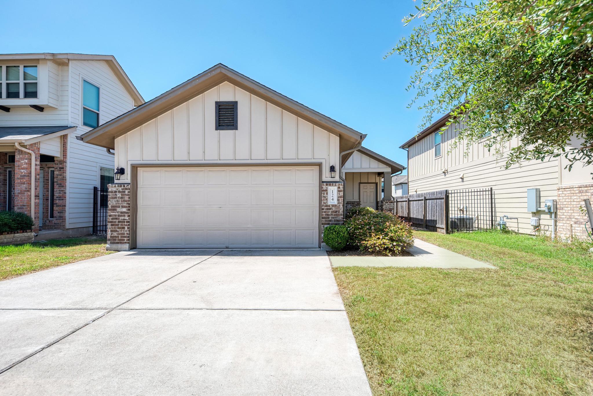 124 Brady Creek Way Property Photo 1
