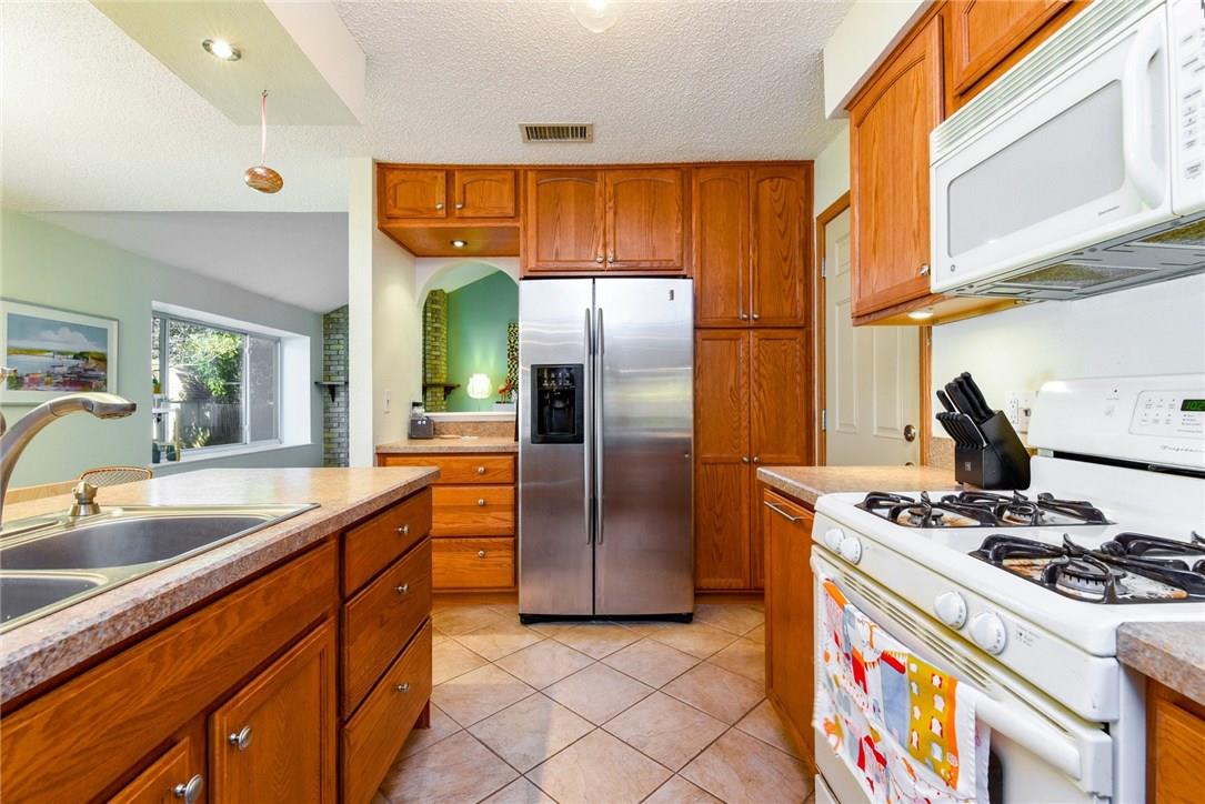 12916 Pegasus St Property Photo 14