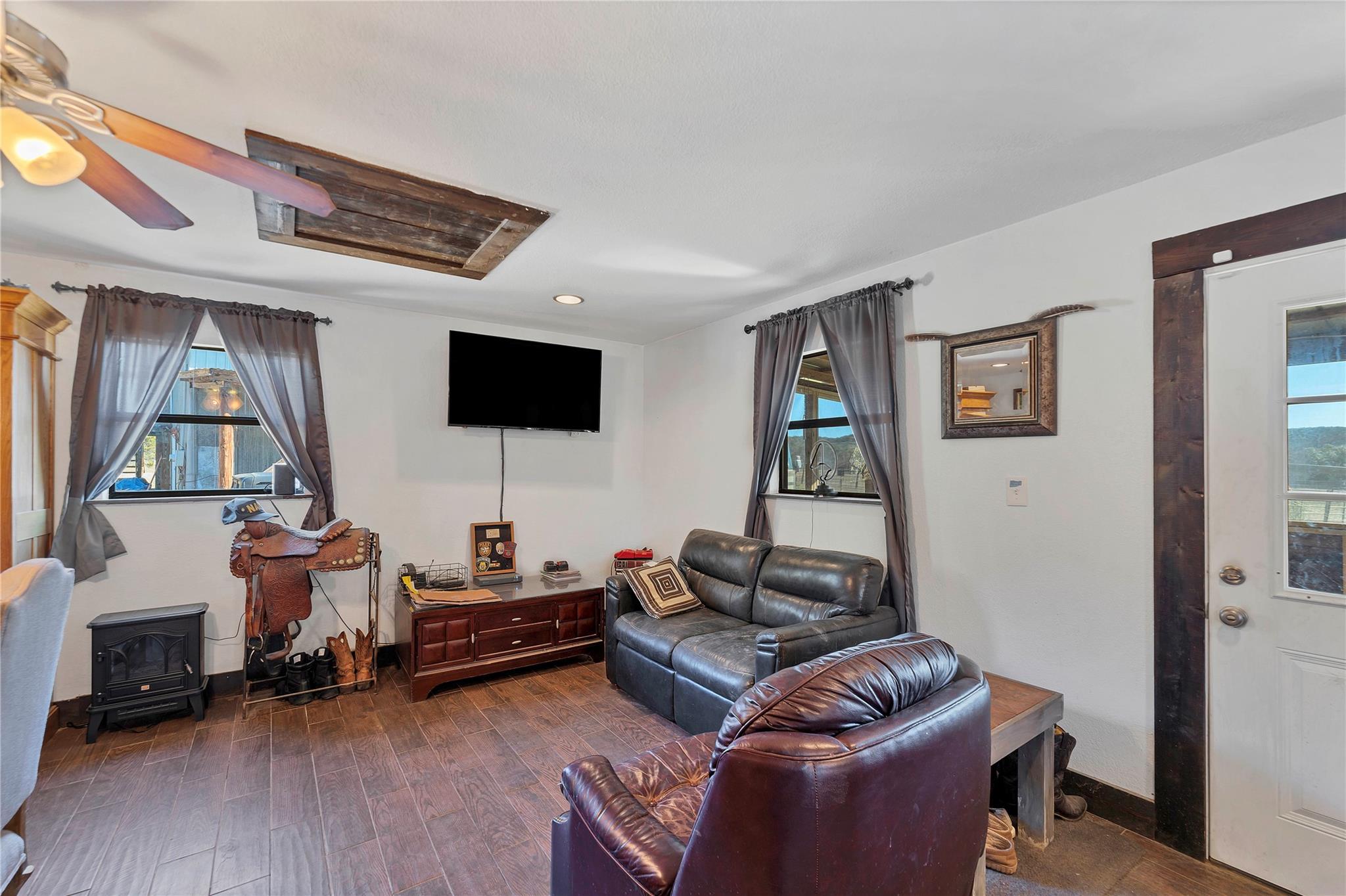 1750 Loop 165 Loop B Property Photo 16