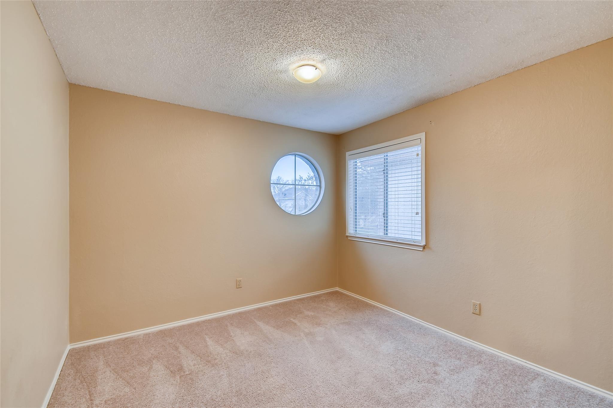 14008 Maricella Ln Property Photo 11