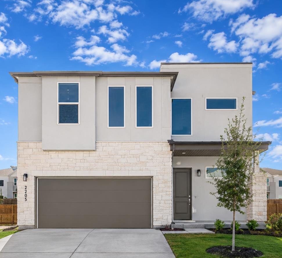 17512 Torneo Dr Property Photo 1