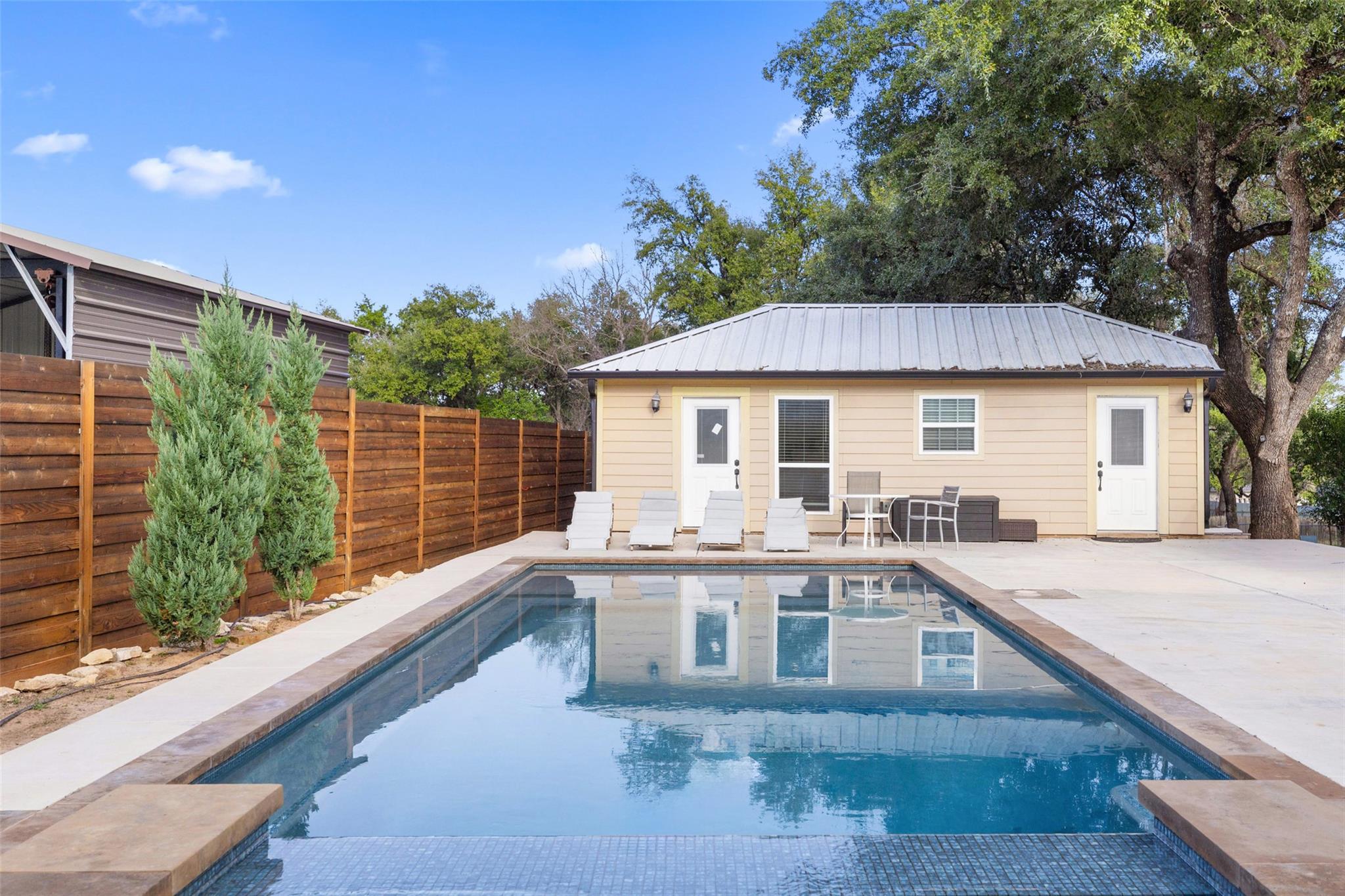5519 Hi Line Rd Property Photo 3