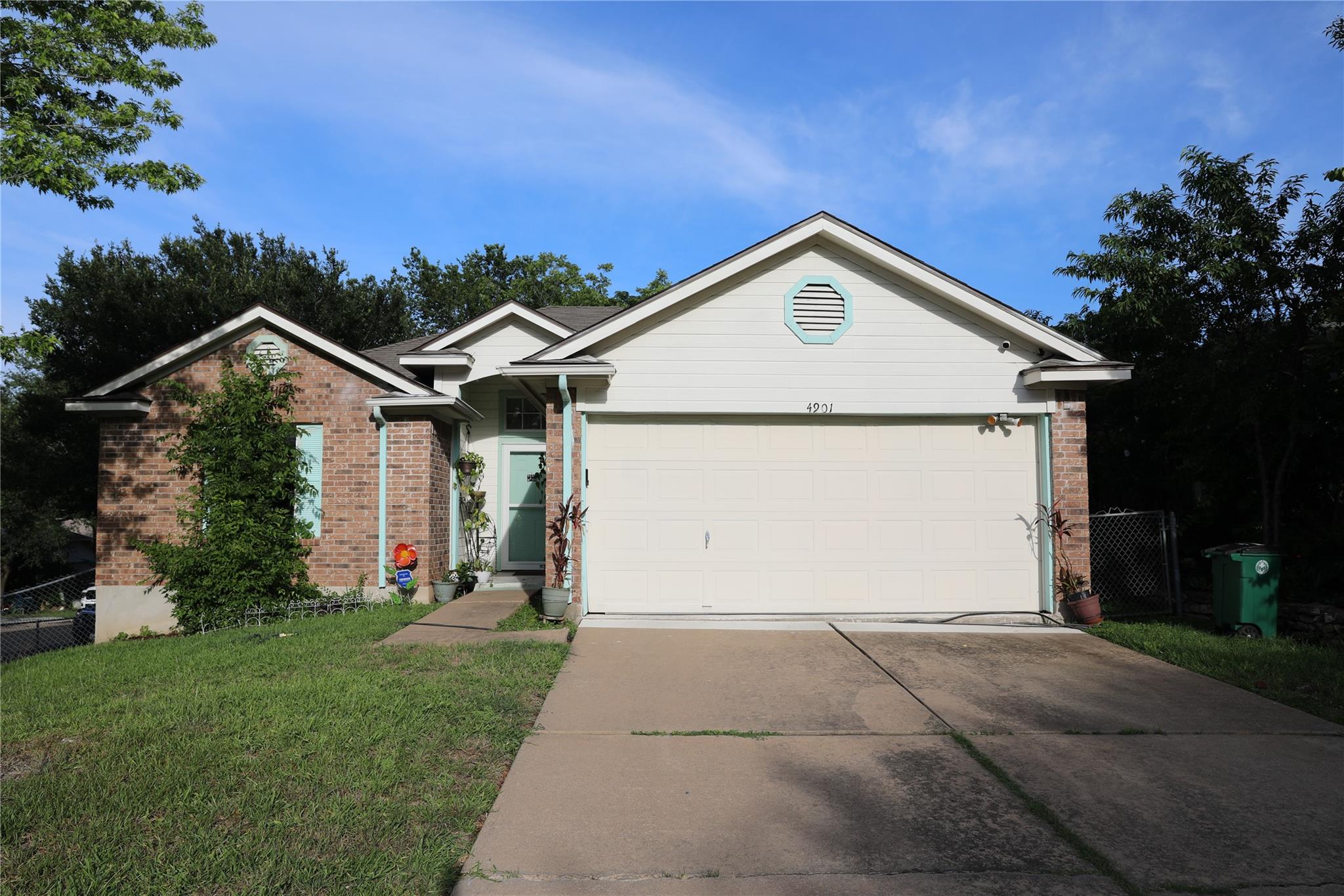 4901 Birch Creek Rd Property Photo 1