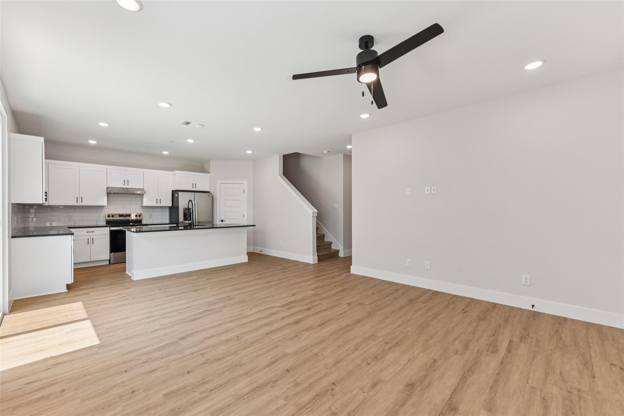 9311 Curious Squirrel St Property Photo 4