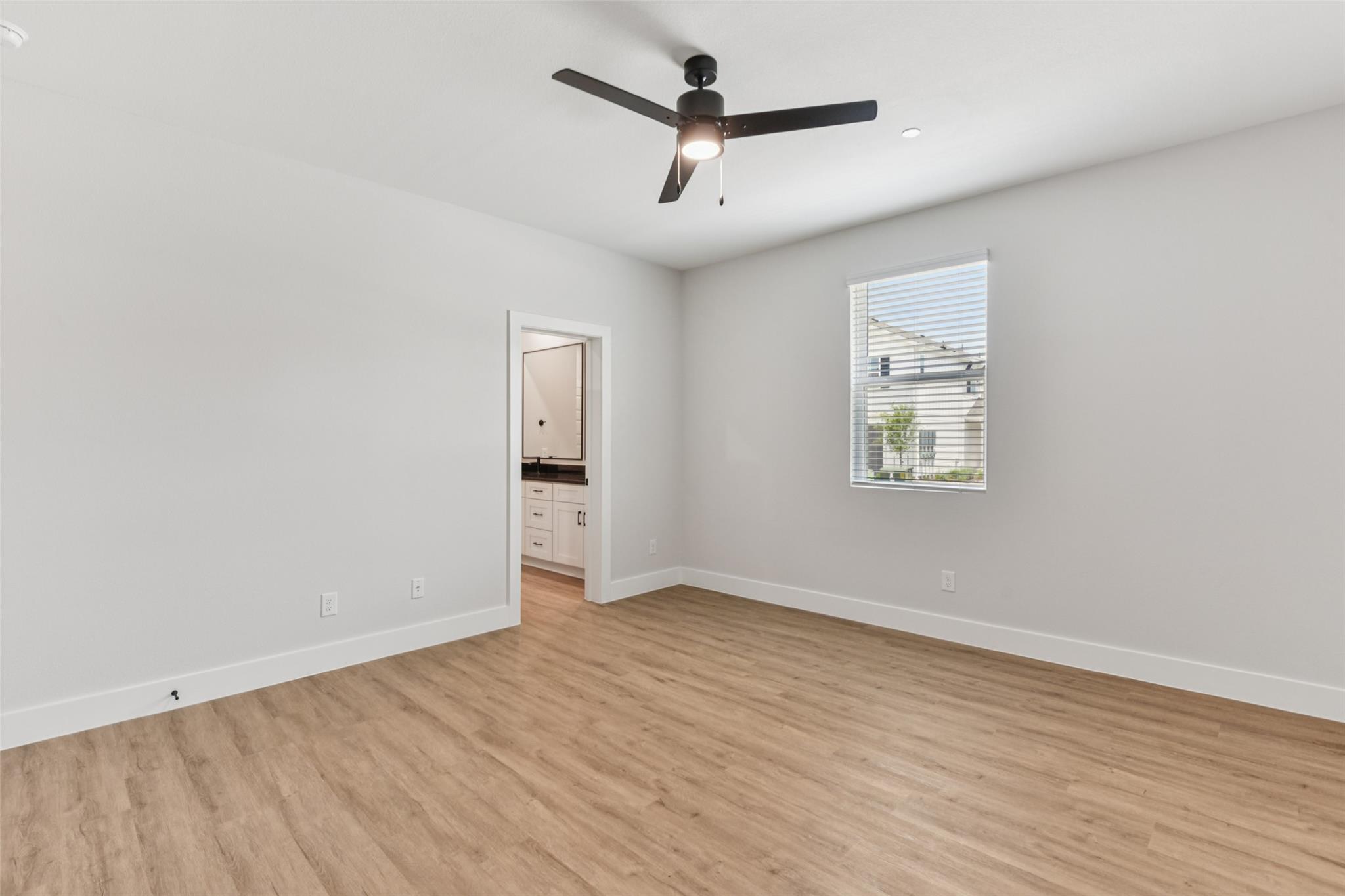 9311 Curious Squirrel St Property Photo 10