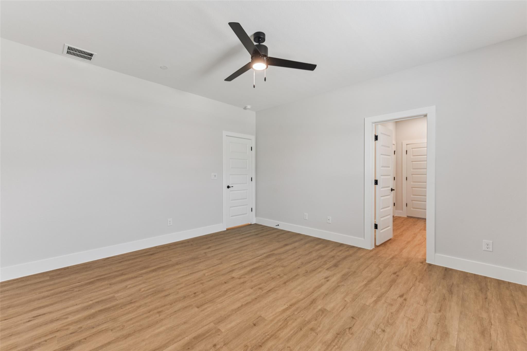 9311 Curious Squirrel St Property Photo 11