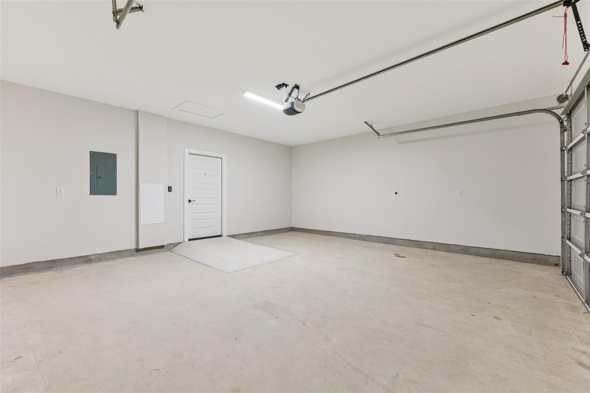 9311 Curious Squirrel St Property Photo 23