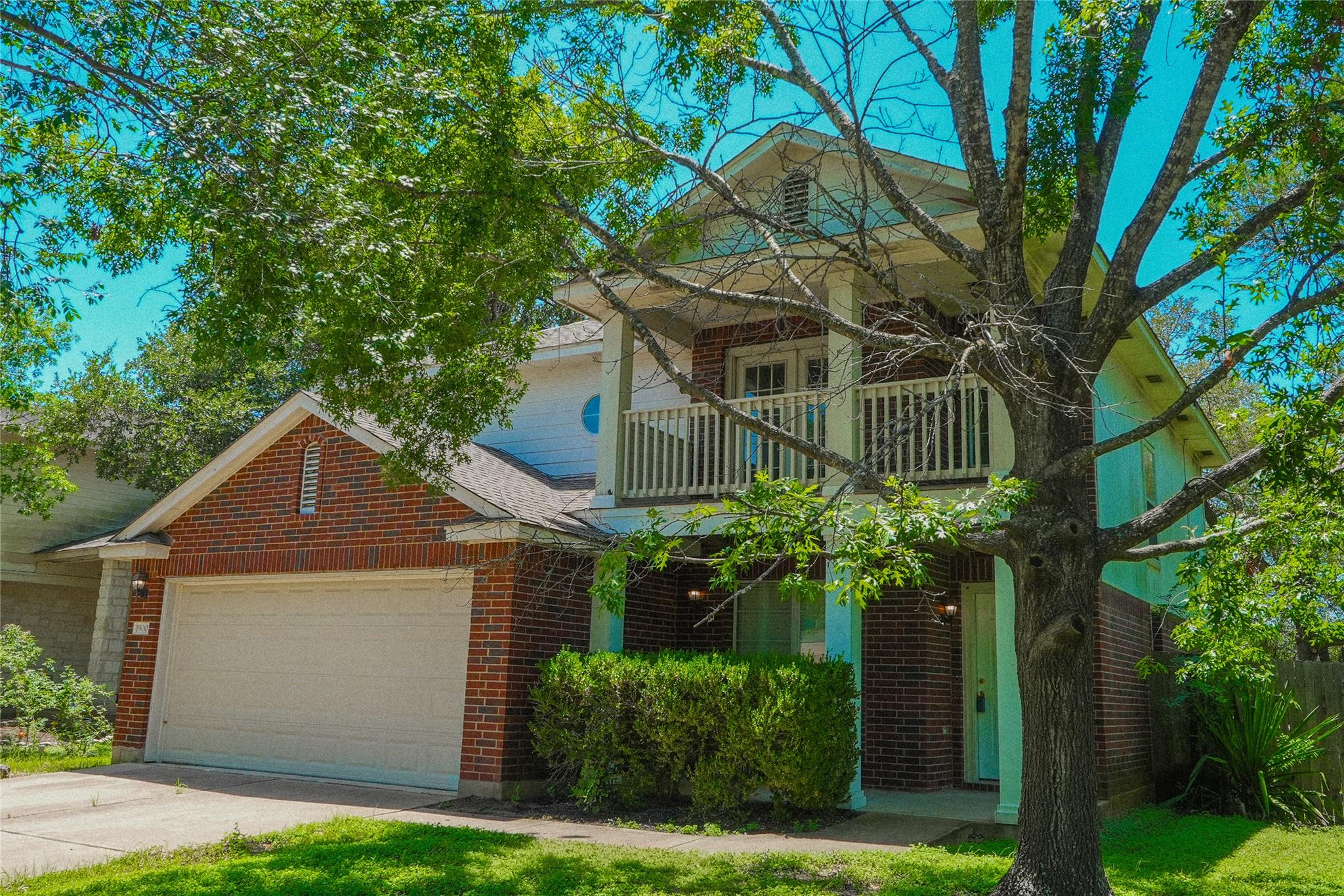 1900 Jesse Owens Dr Property Photo 2