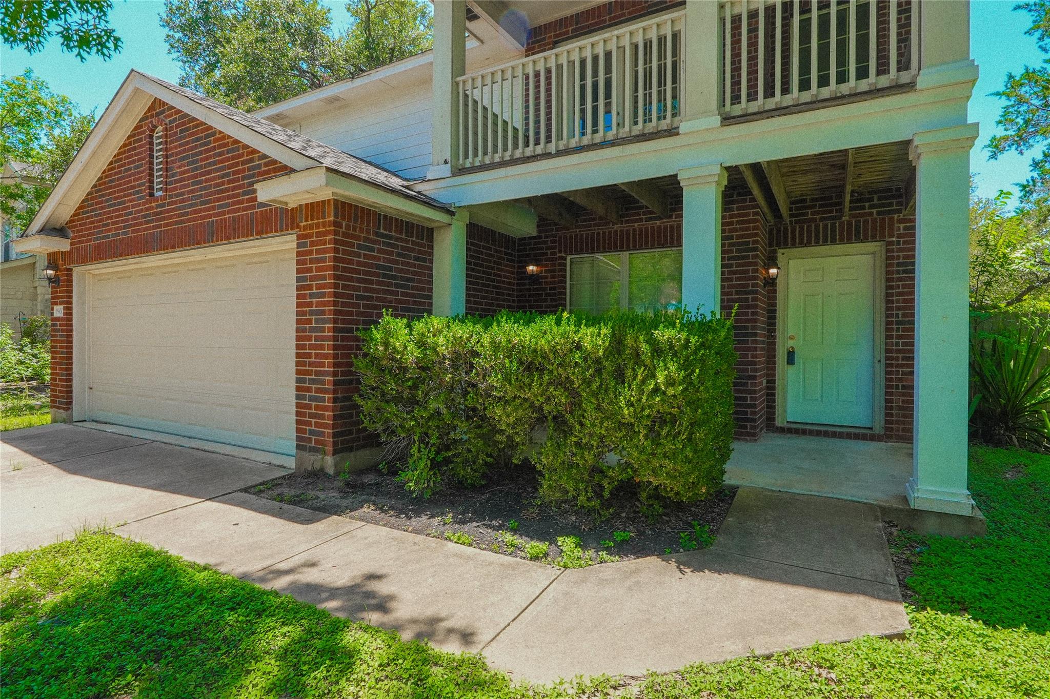 1900 Jesse Owens Dr Property Photo 3