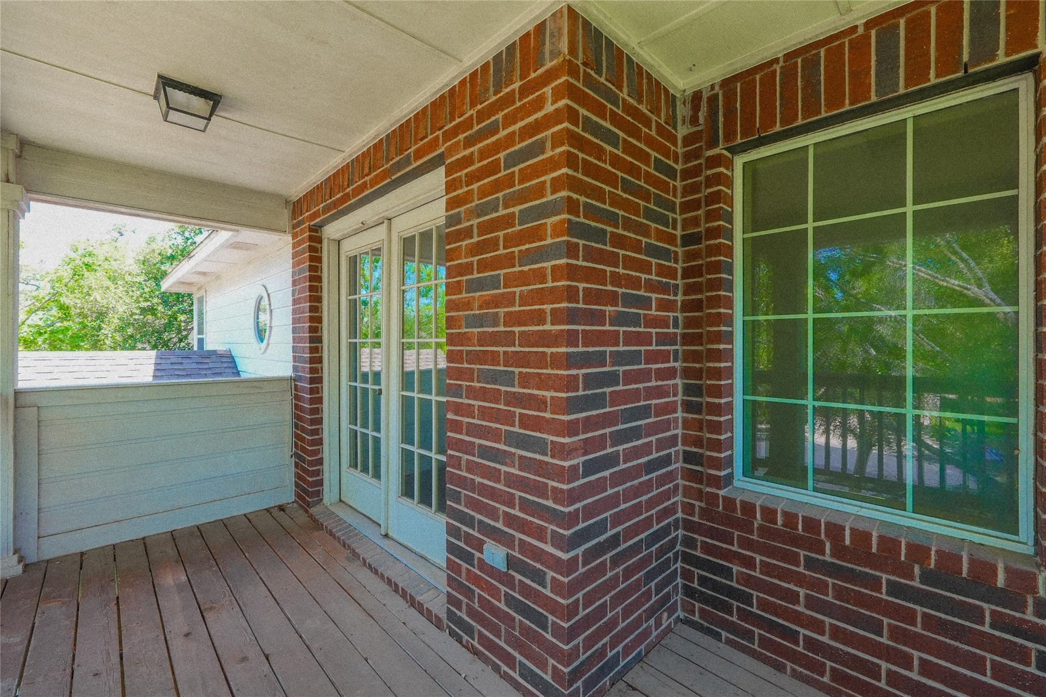 1900 Jesse Owens Dr Property Photo 18