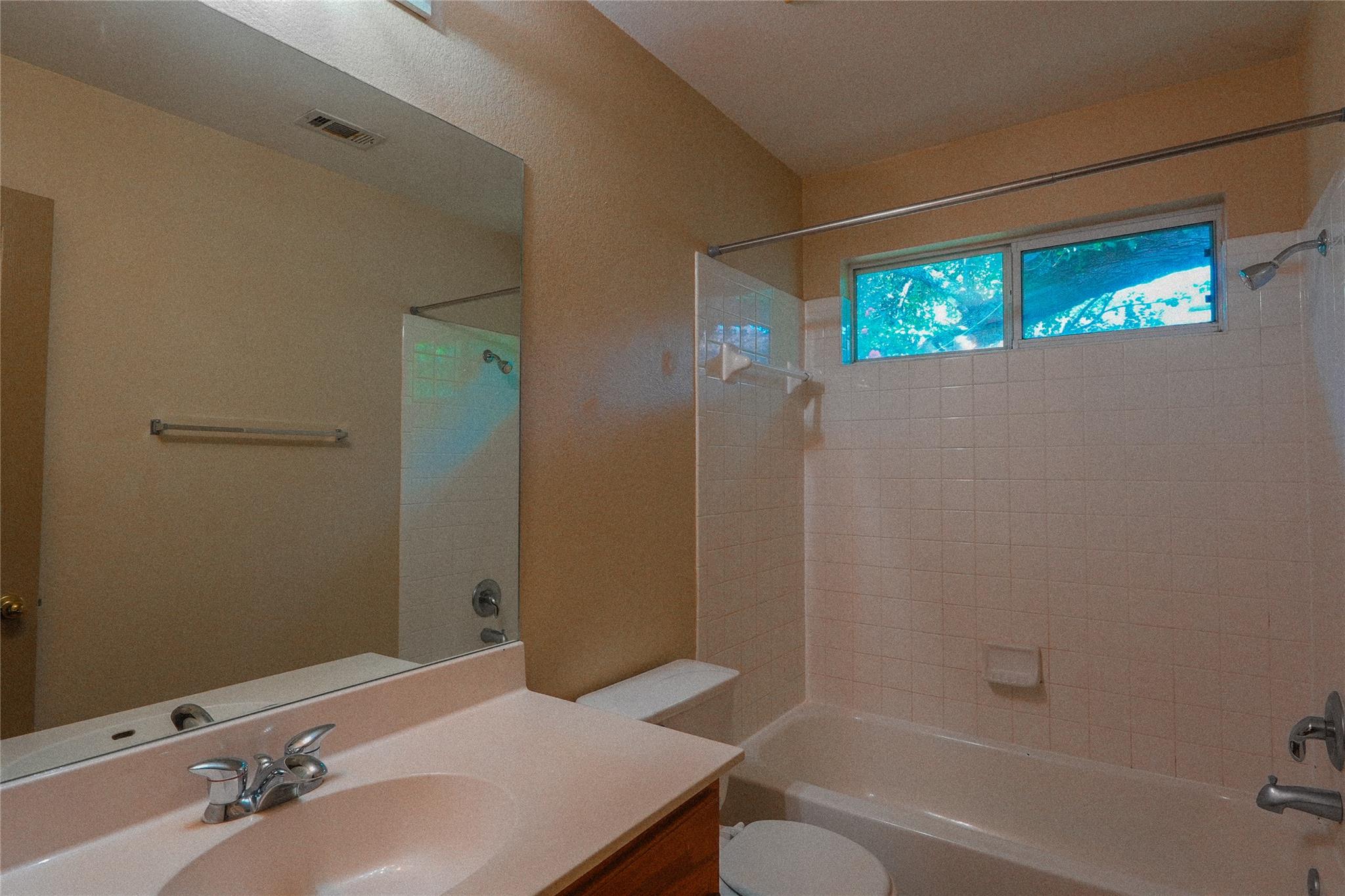 1900 Jesse Owens Dr Property Photo 20