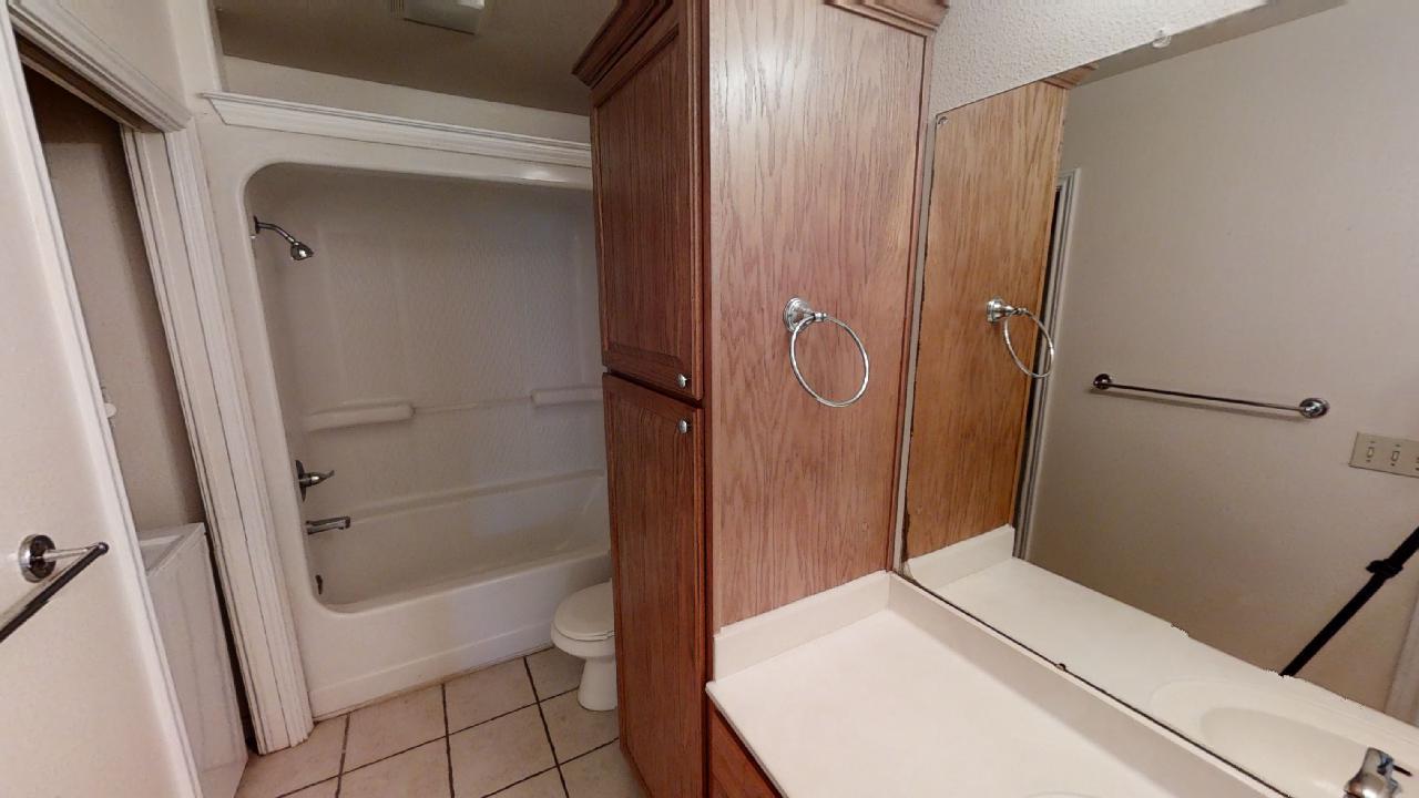 412 Burleson St #121 Property Photo 11