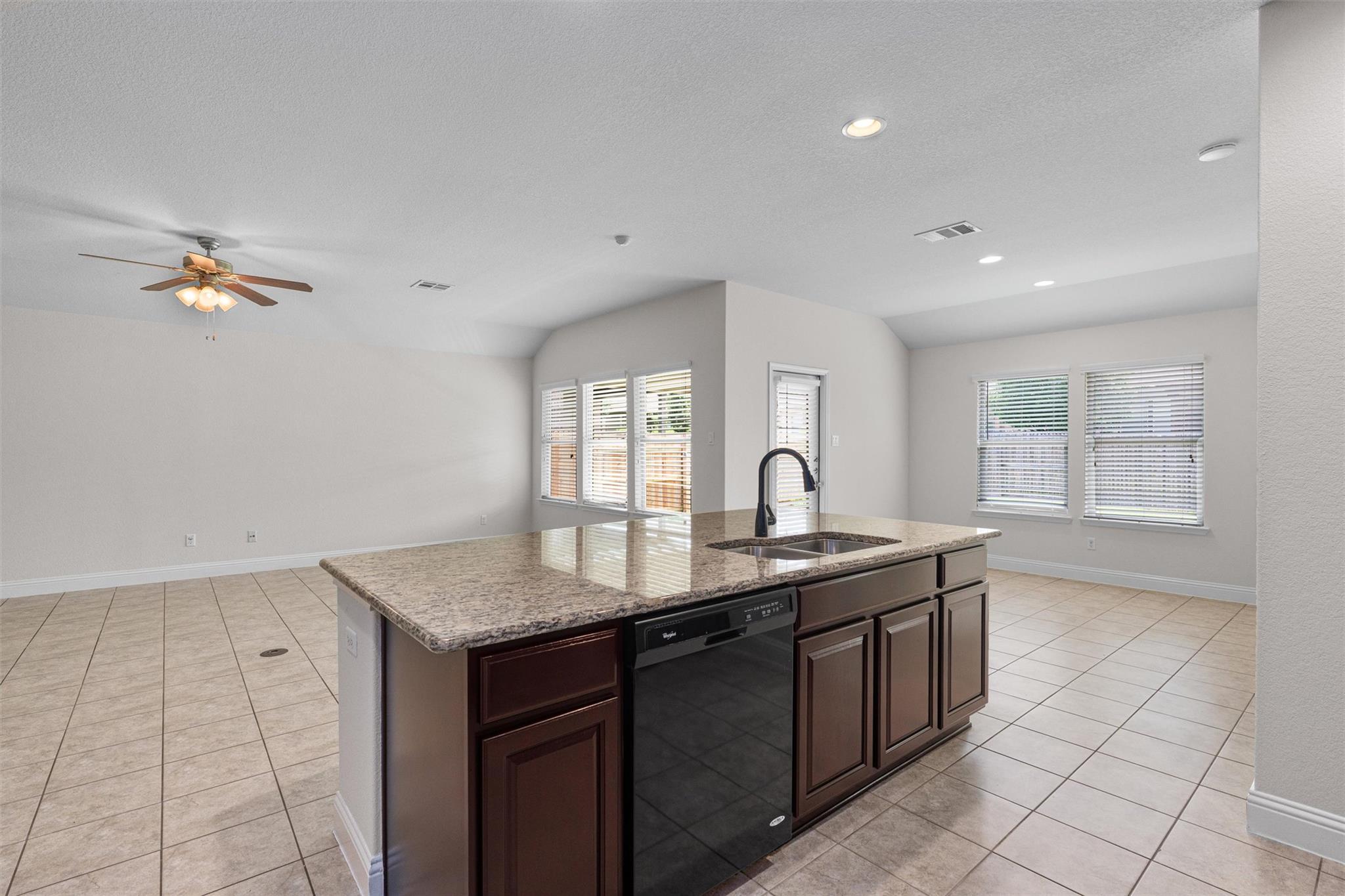 3021 Angelina Ct Property Photo 13