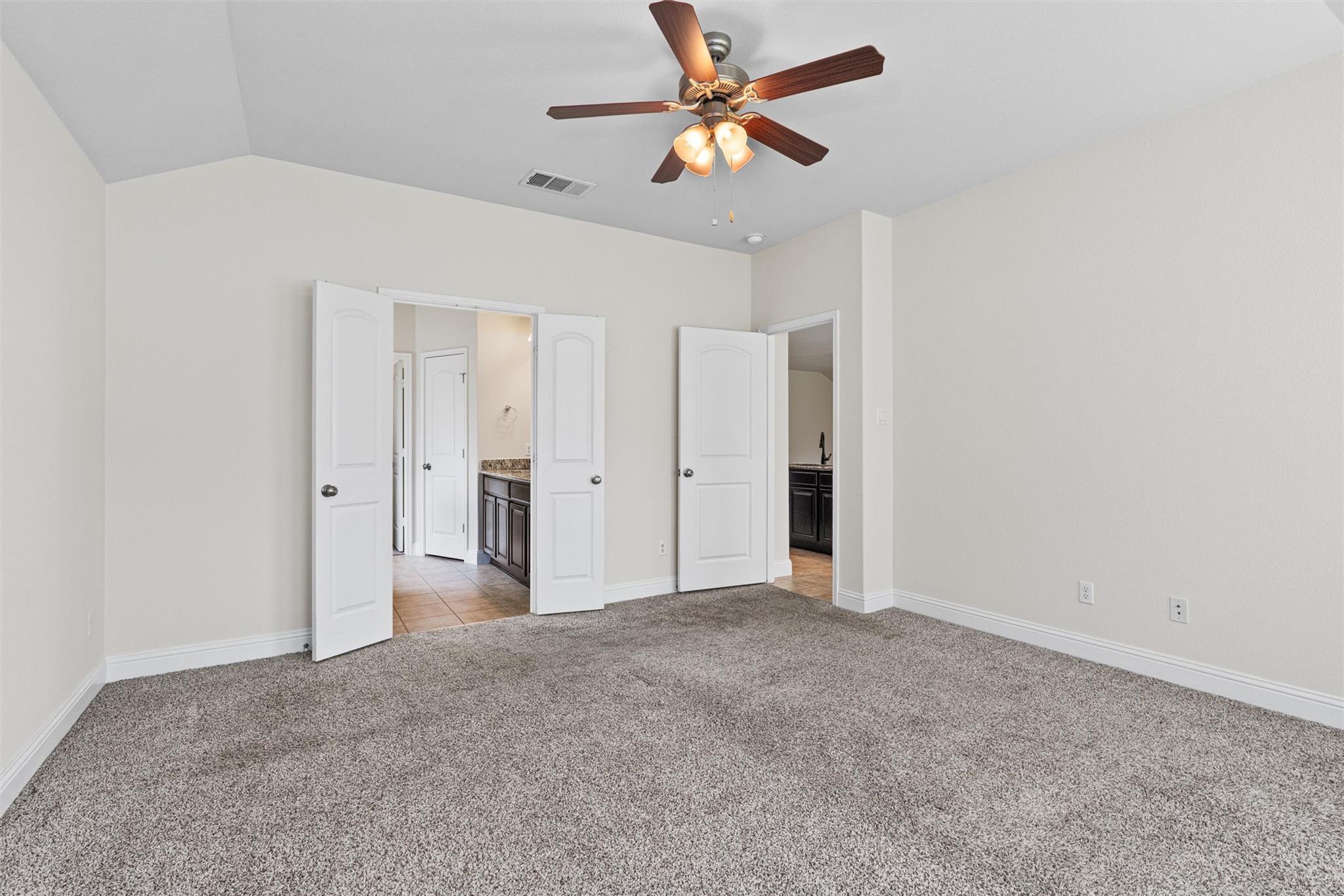 3021 Angelina Ct Property Photo 19