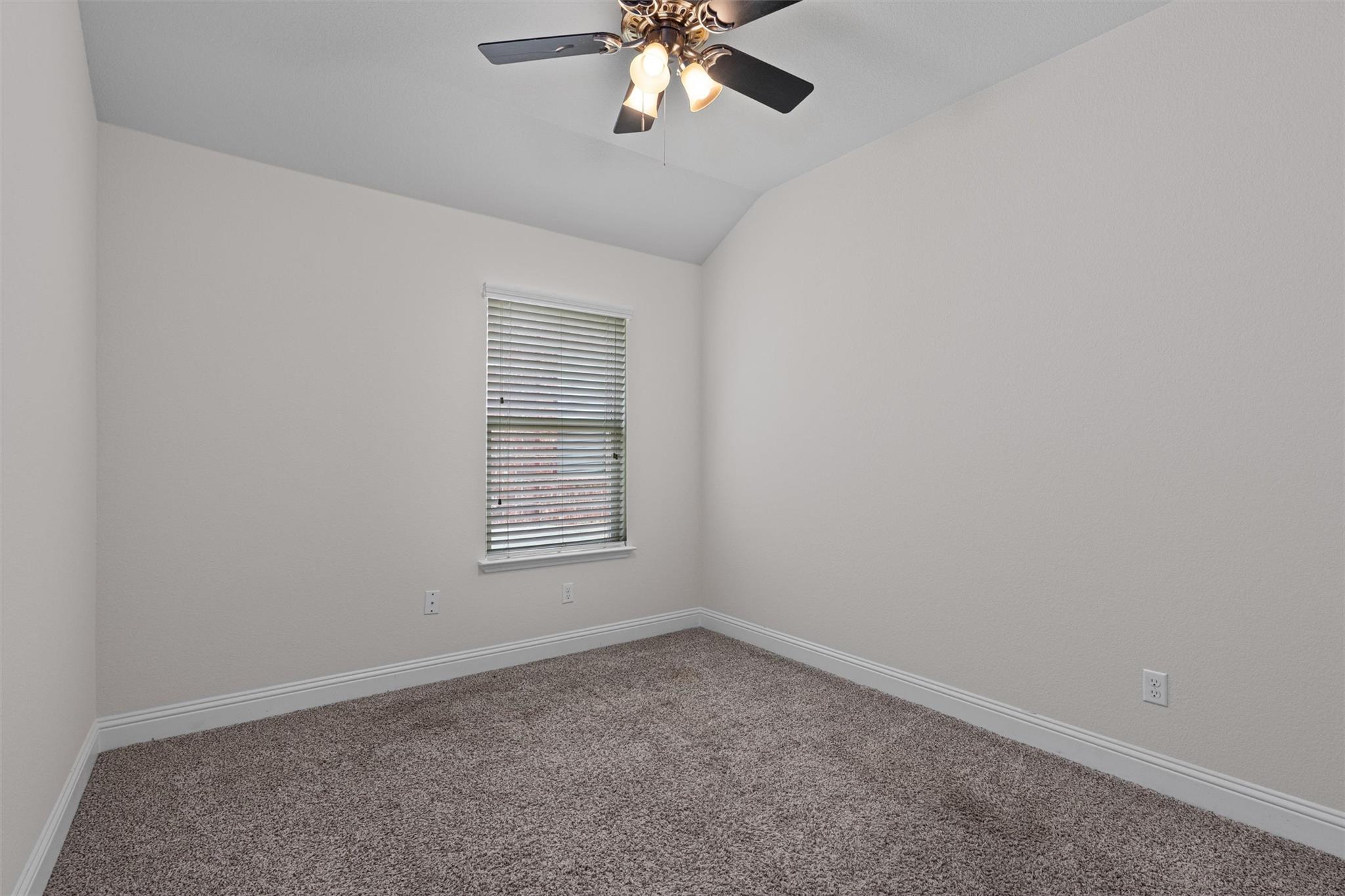 3021 Angelina Ct Property Photo 27