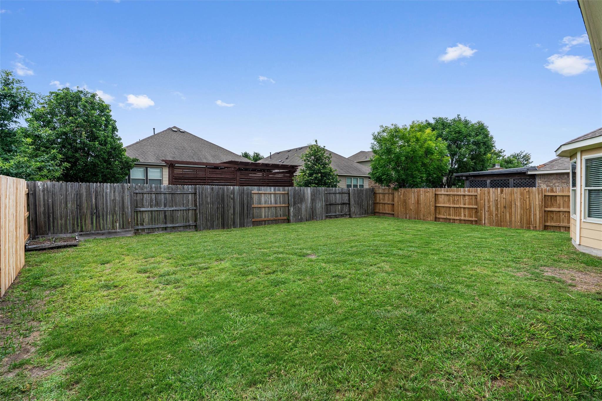 3021 Angelina Ct Property Photo 33